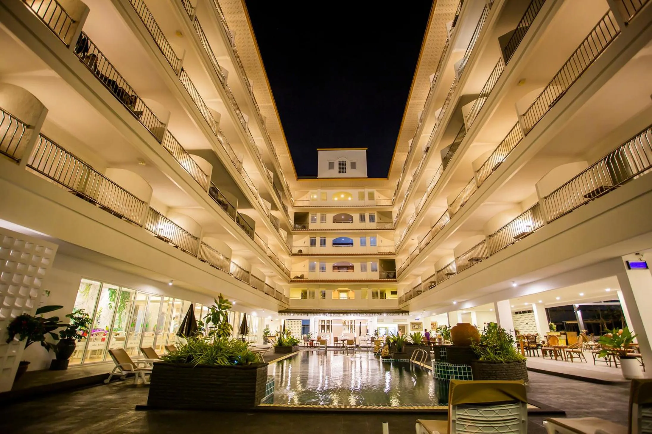 Property building in Sabai Sabana