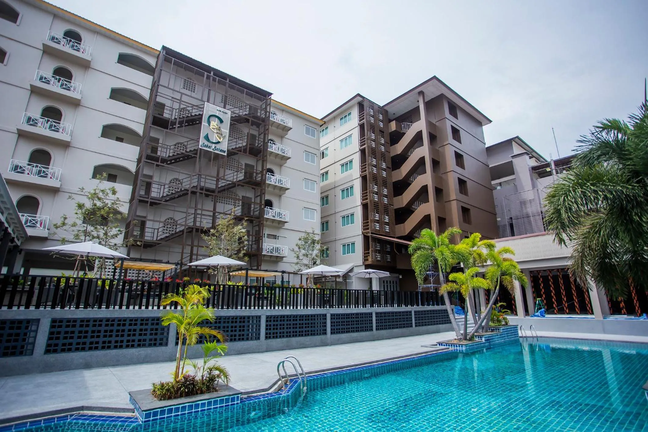 Property building in Sabai Sabana