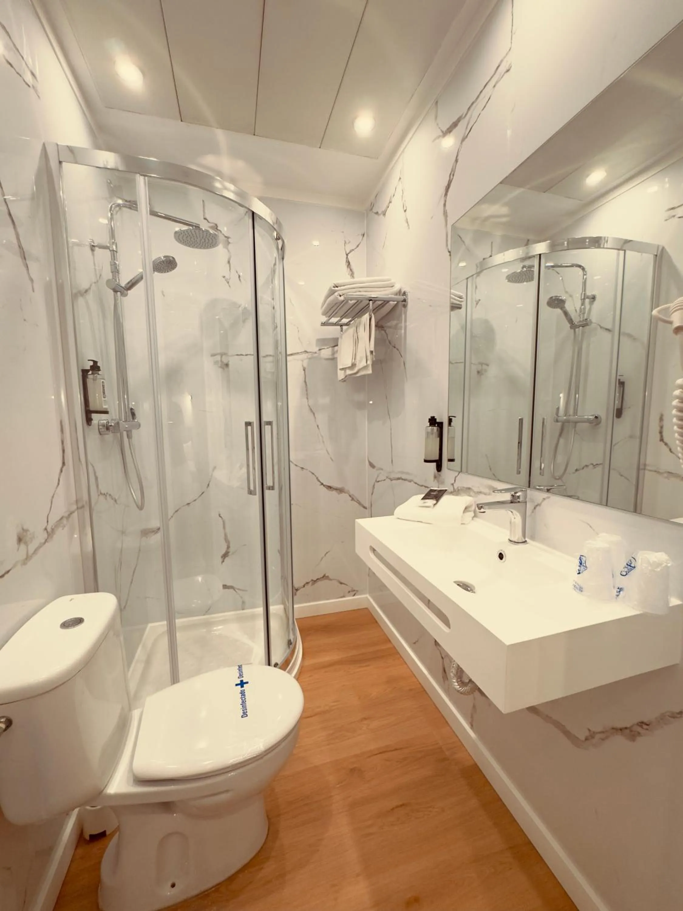 Shower in Catedral Boutique