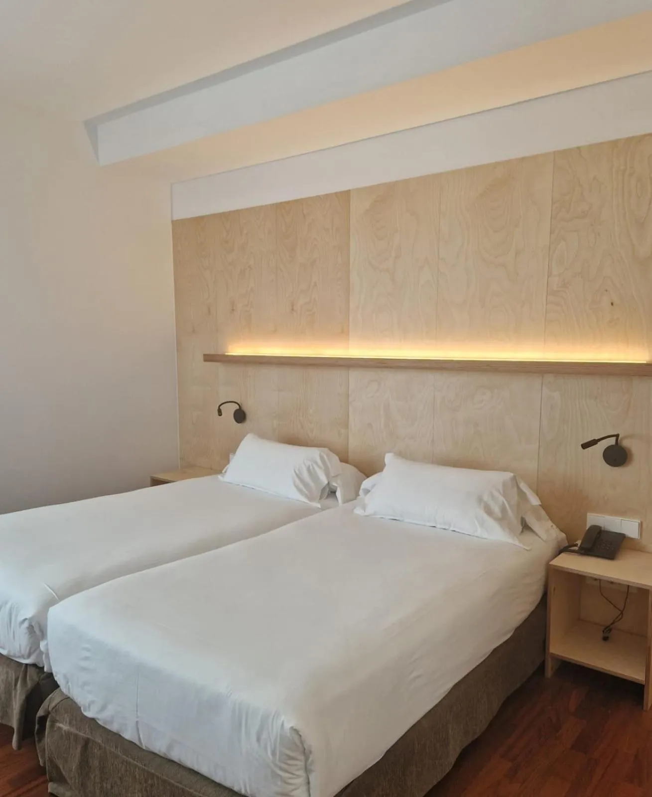 Bed in Hotel Maroa Vigo