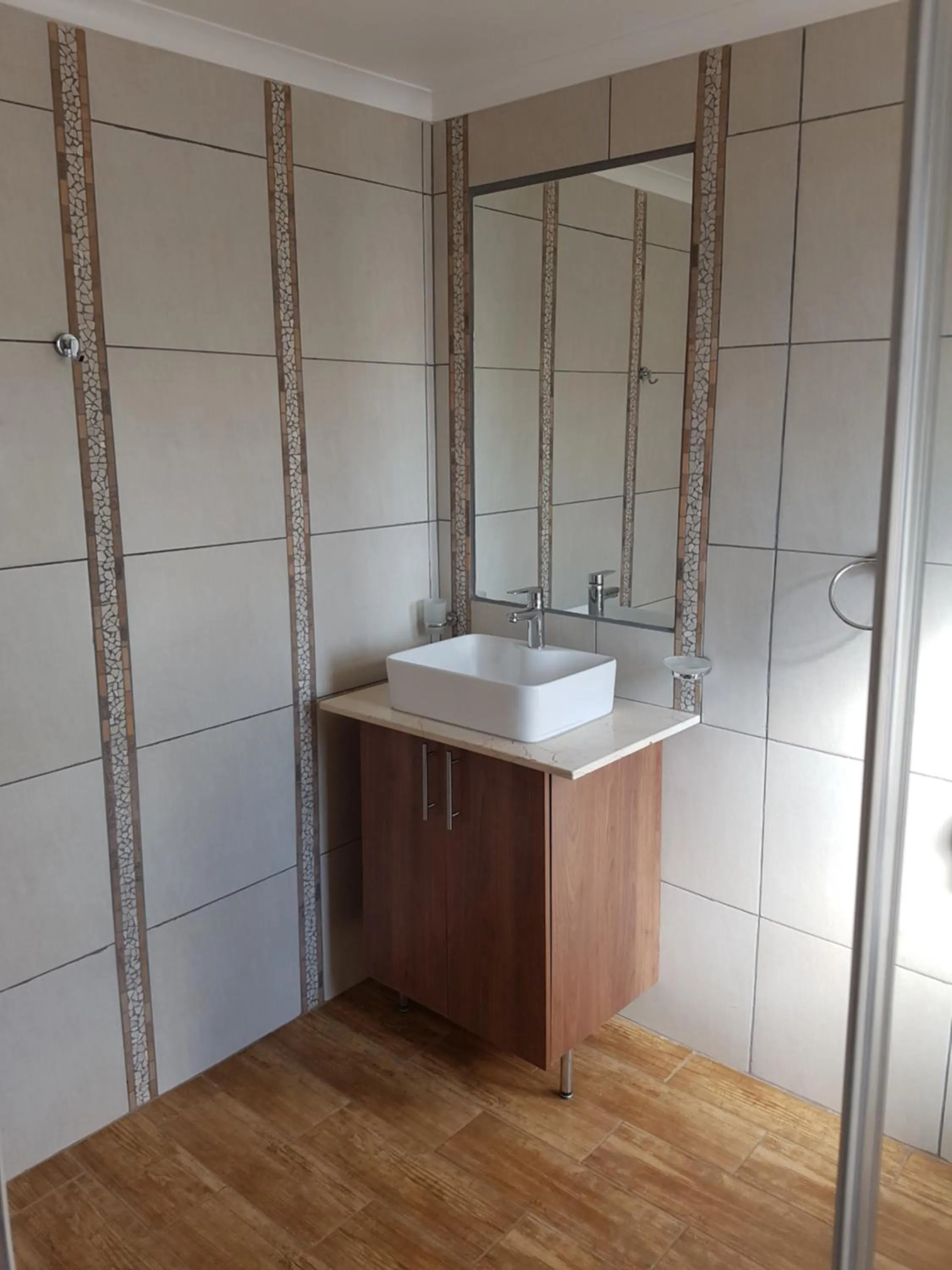 Shower in 50 Galena Affordable Luxury