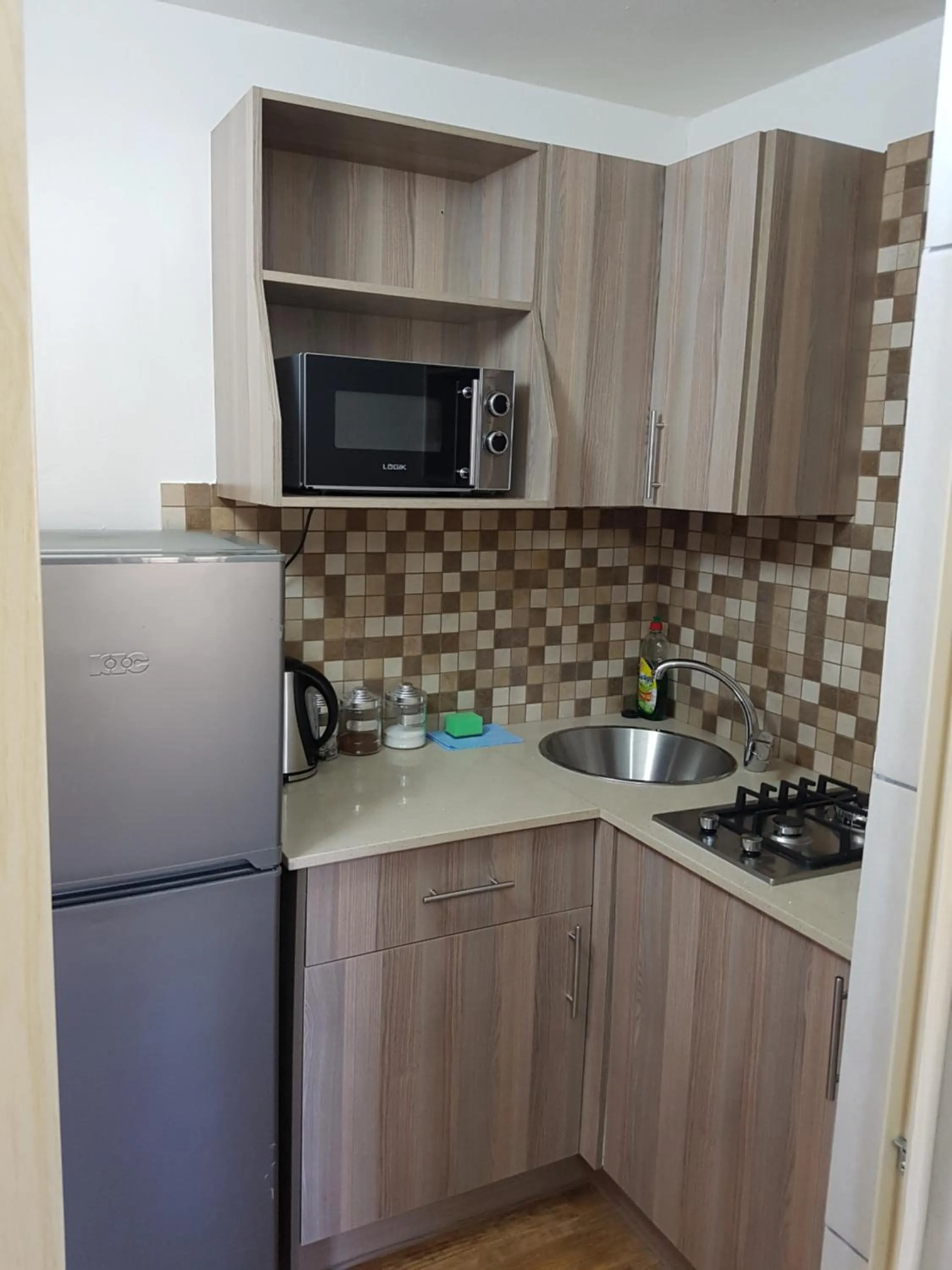 Kitchen or kitchenette in 50 Galena Affordable Luxury