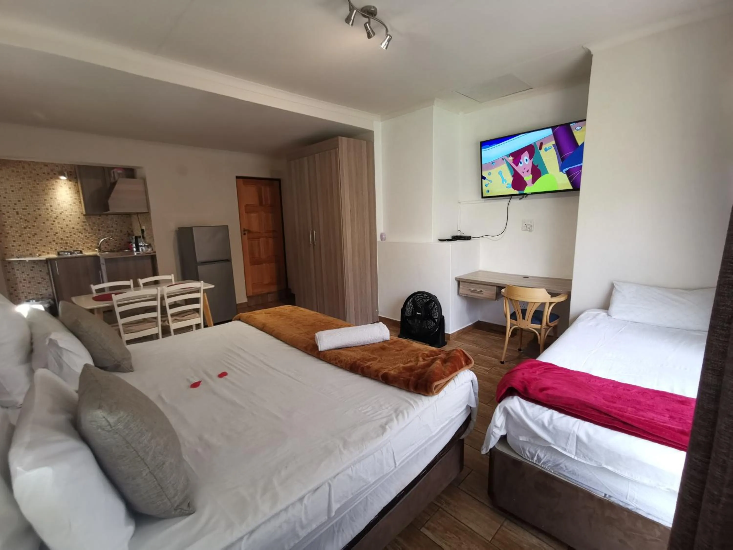 Bed in 50 Galena Affordable Luxury