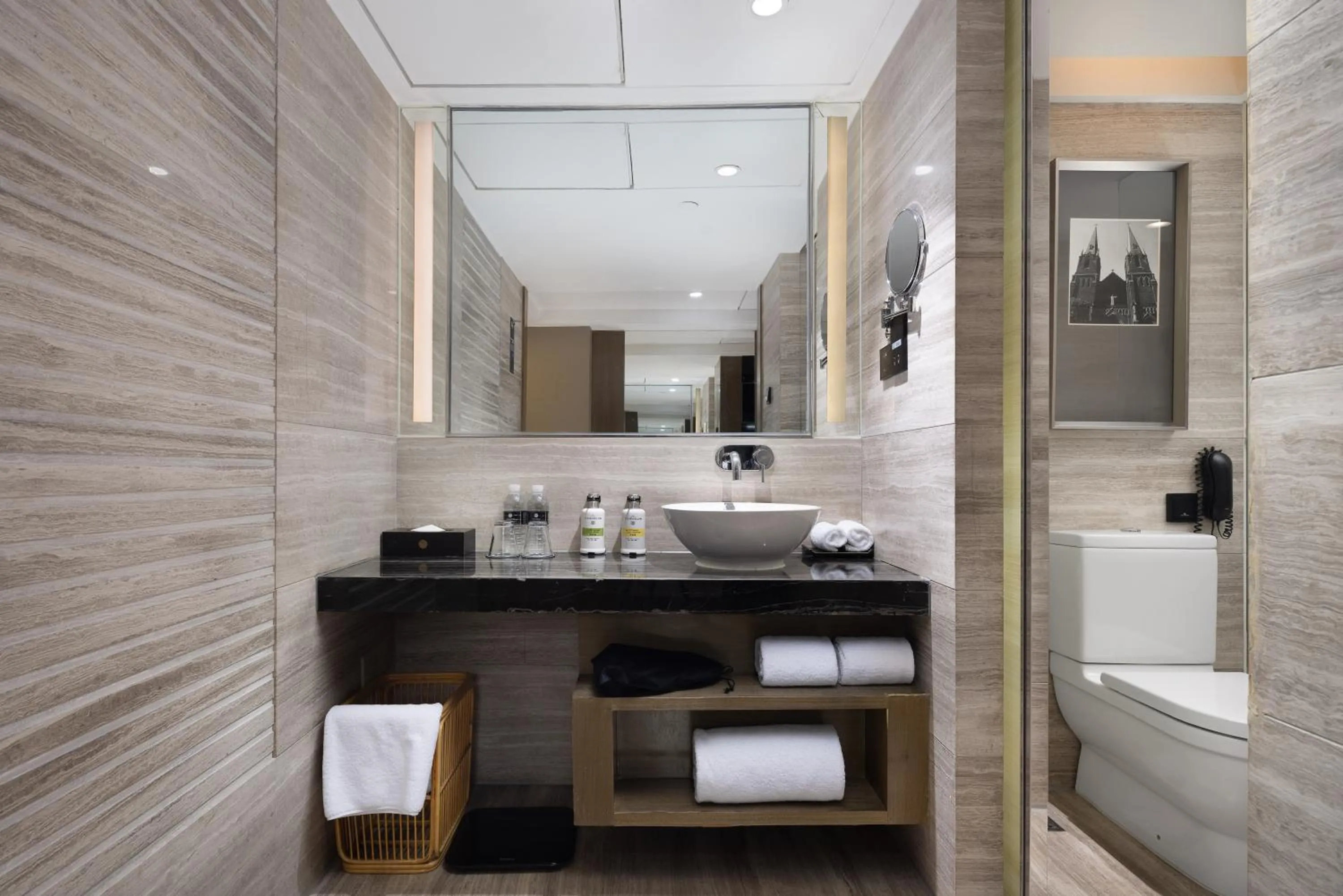 Shower in Pullman Shanghai Jing'an