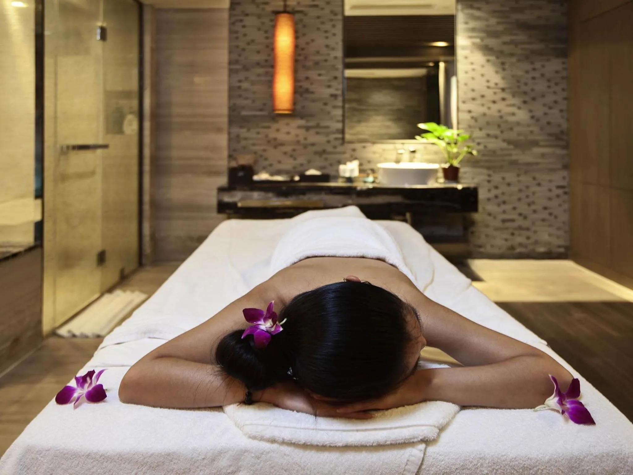 Spa and wellness centre/facilities, Bed in Pullman Shanghai Jing'an