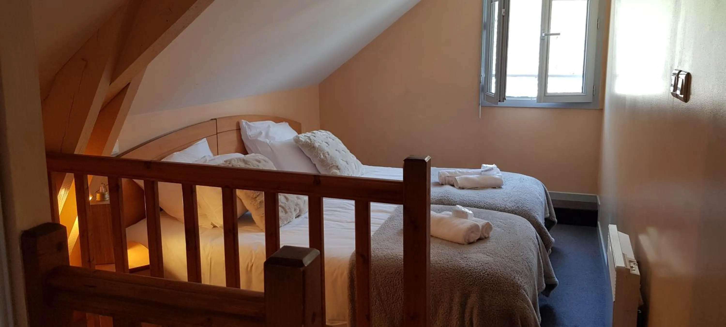 Bedroom, Bed in Hôtel Terminus