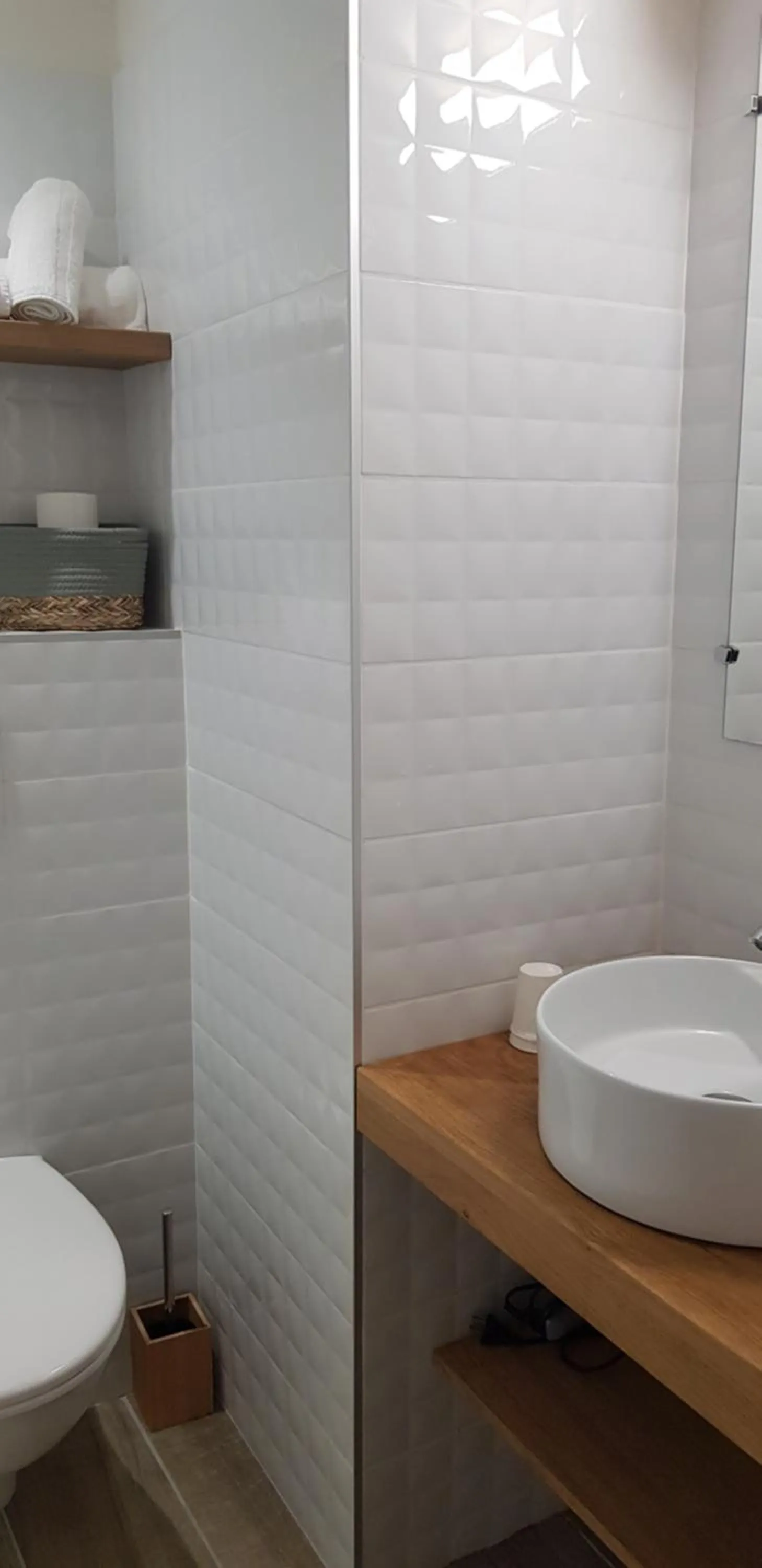 Shower in Hôtel Terminus