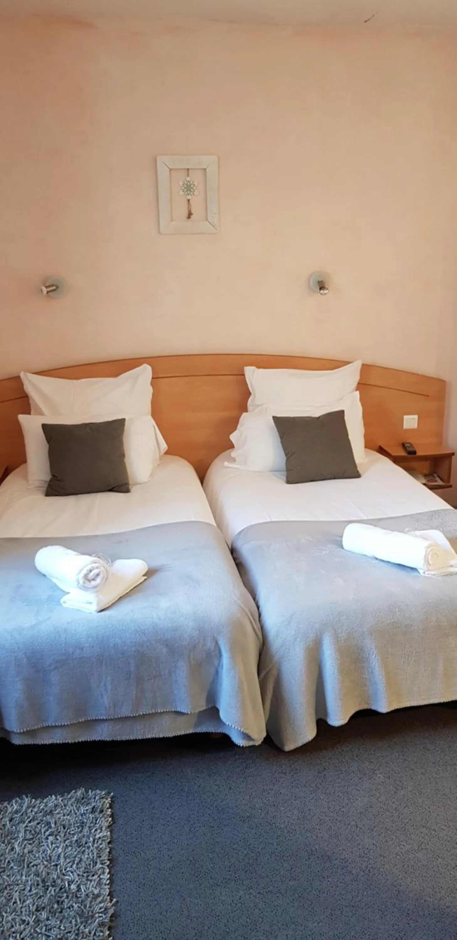 Bedroom, Bed in Hôtel Terminus