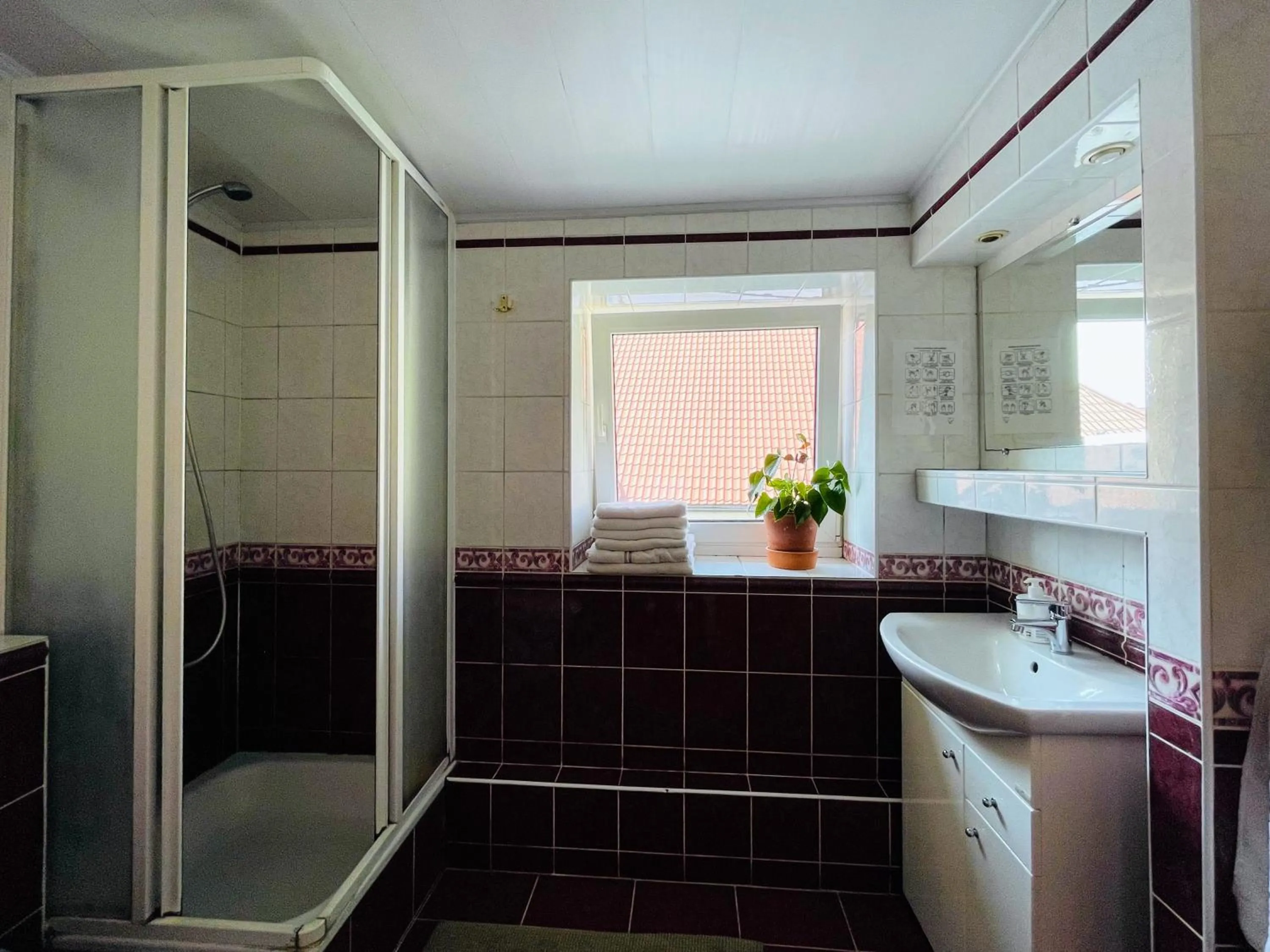 Bathroom in Mikalo House