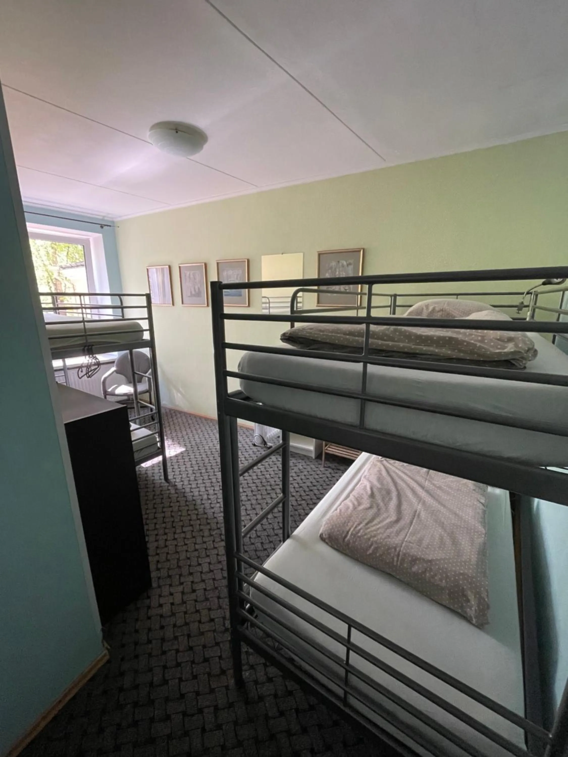 Bedroom, Bed in Mikalo House