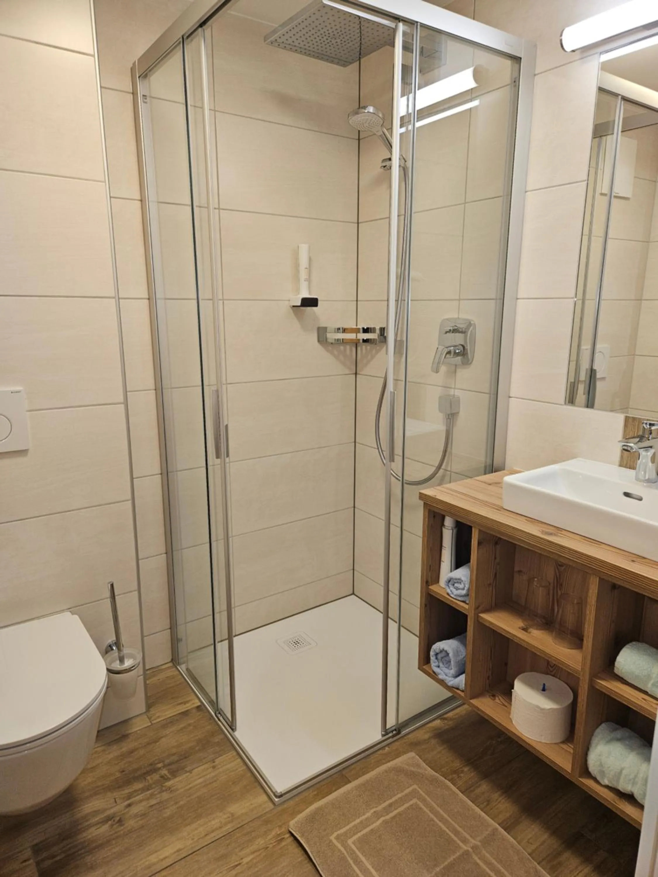 Bathroom in Gasthof - Restaurant Löcker