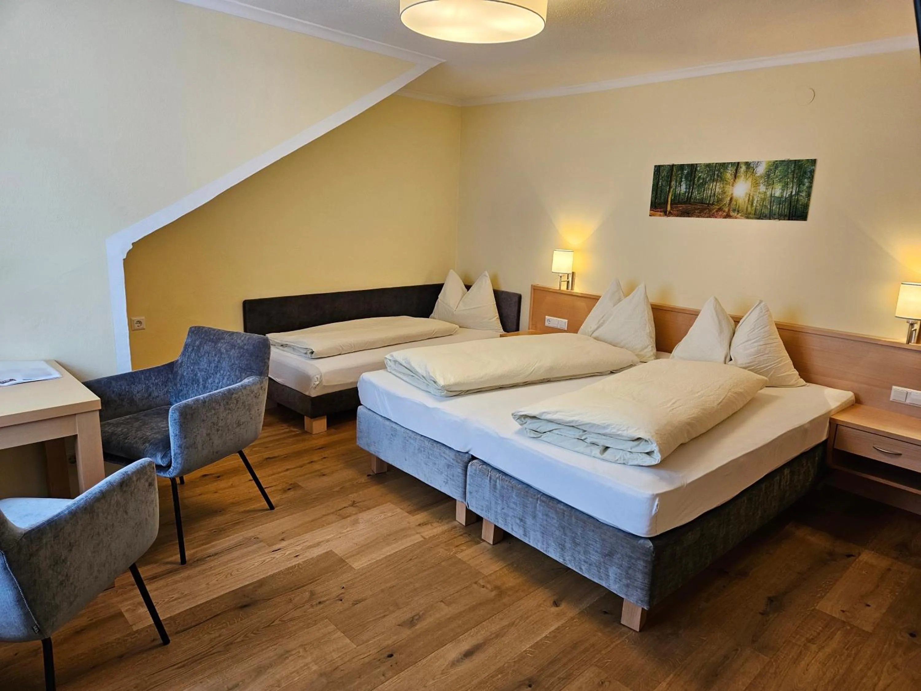 Photo of the whole room, Bed in Gasthof - Restaurant Löcker