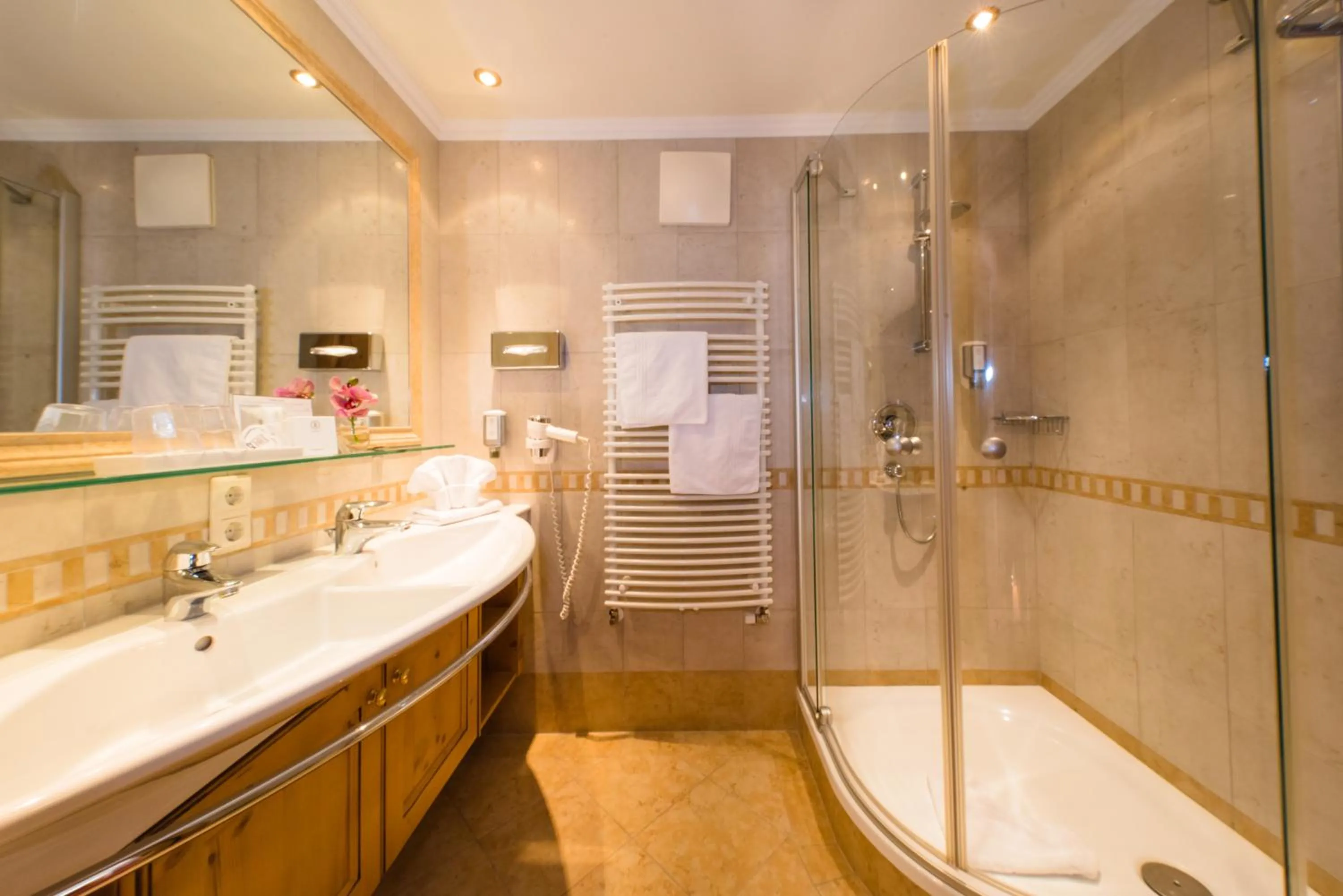 Shower in Hotel Salzburger Hof Zauchensee