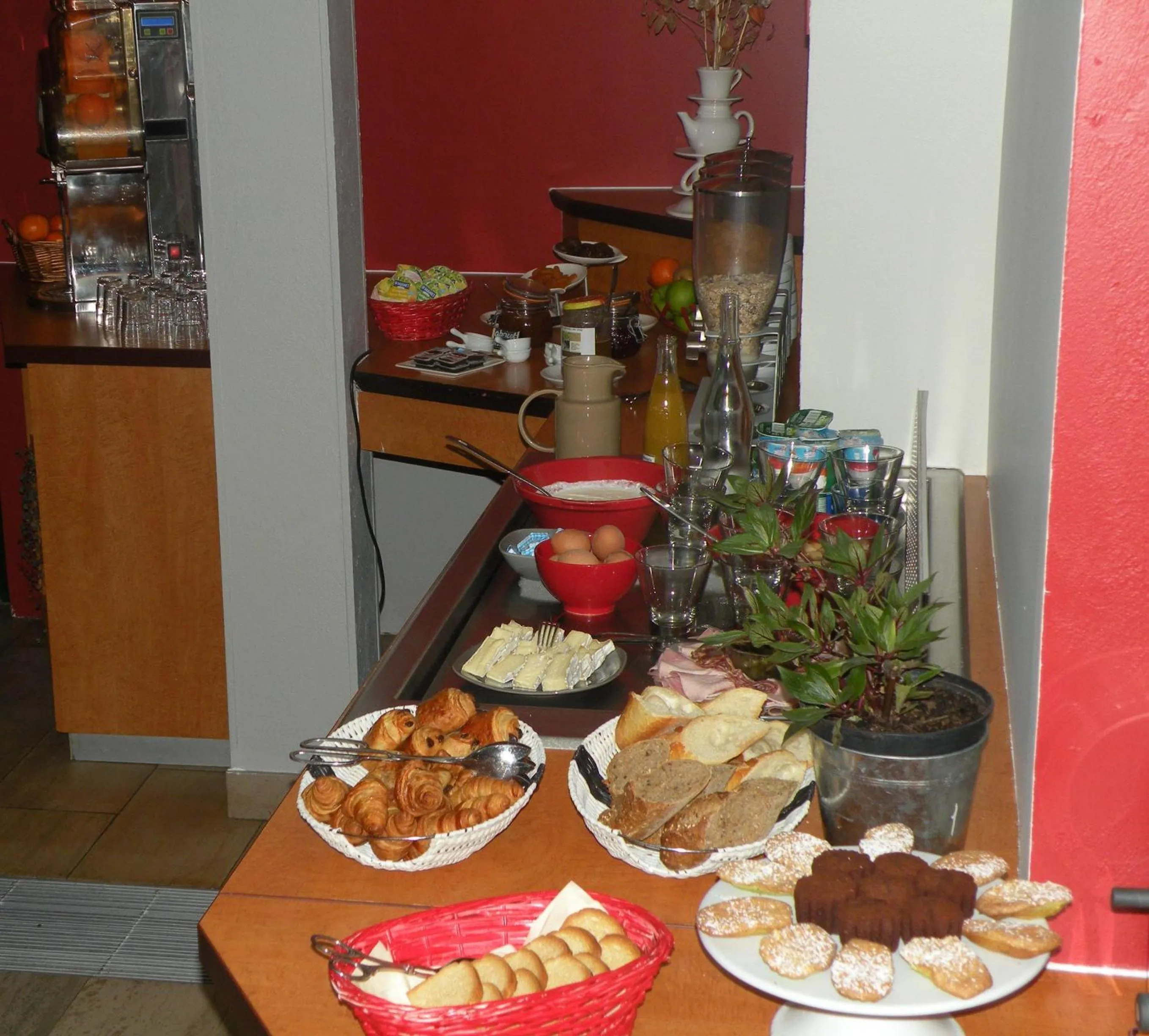 Restaurant/places to eat in Hôtel Restaurant Du Parc de la Colombière