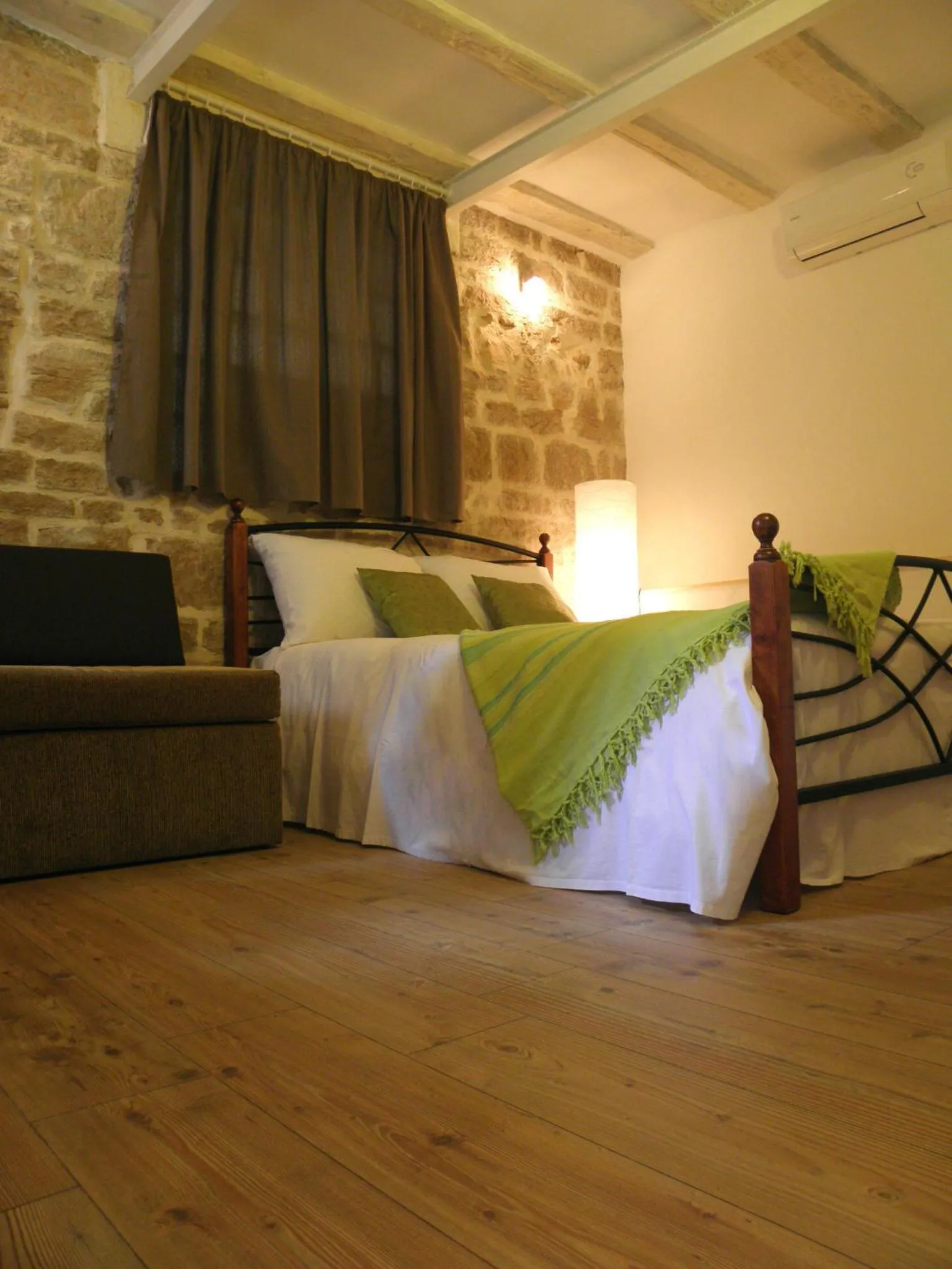 Bed in Pansion Sibenik