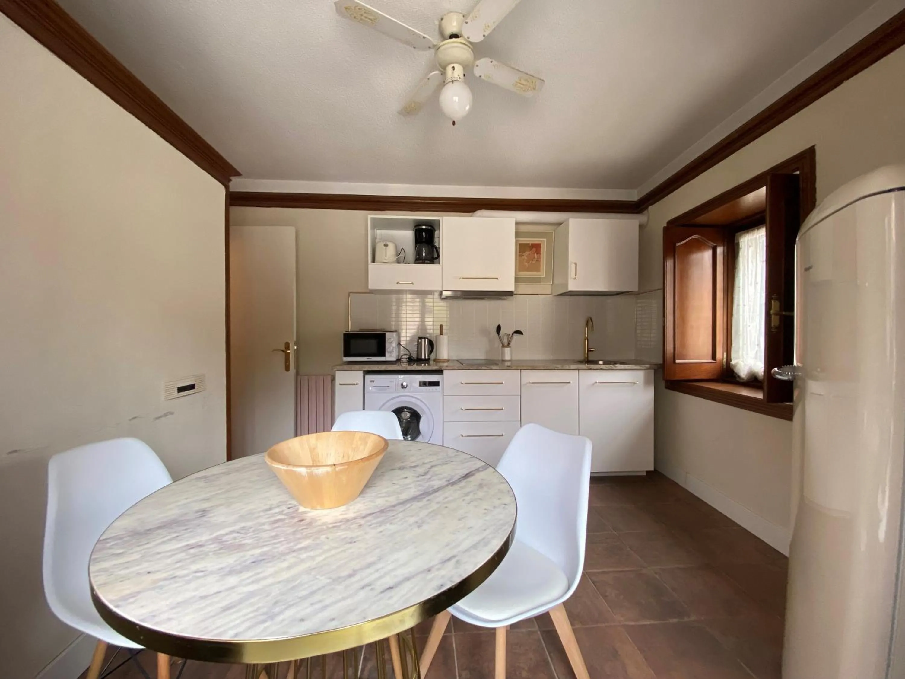 Kitchen or kitchenette in Apartamentos María Luisa