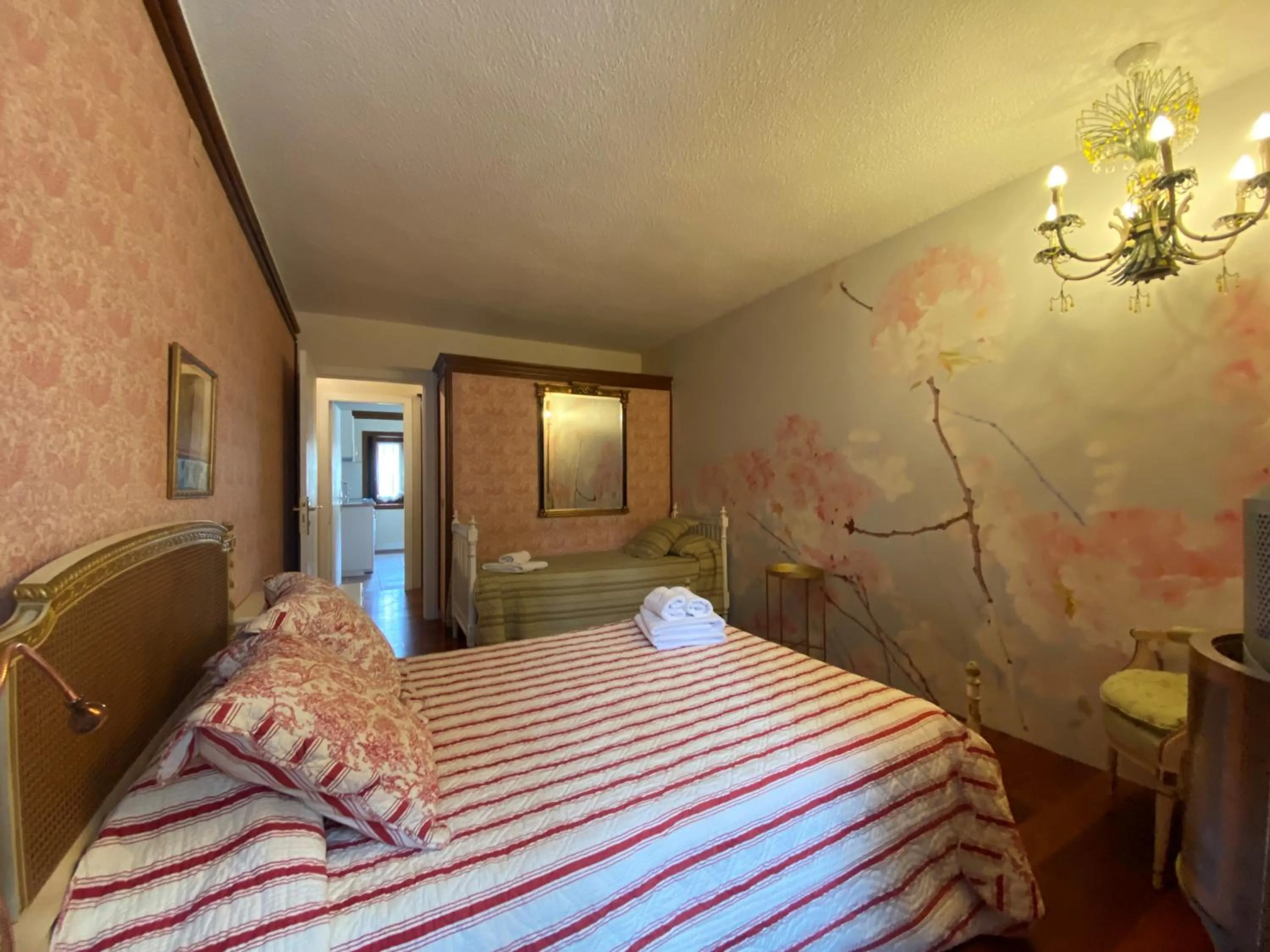 Bedroom, Bed in Apartamentos María Luisa