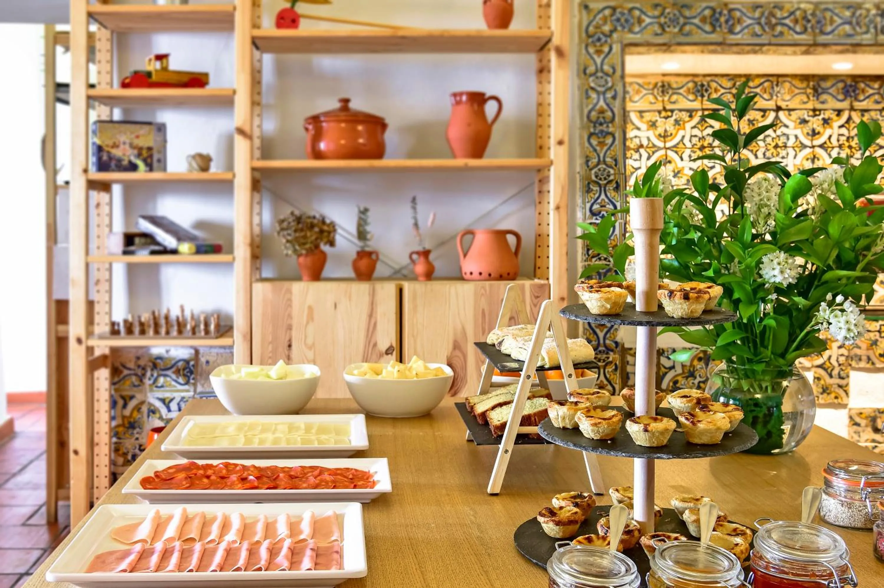 Food and drinks in The Noble House - by Unlock Hotels