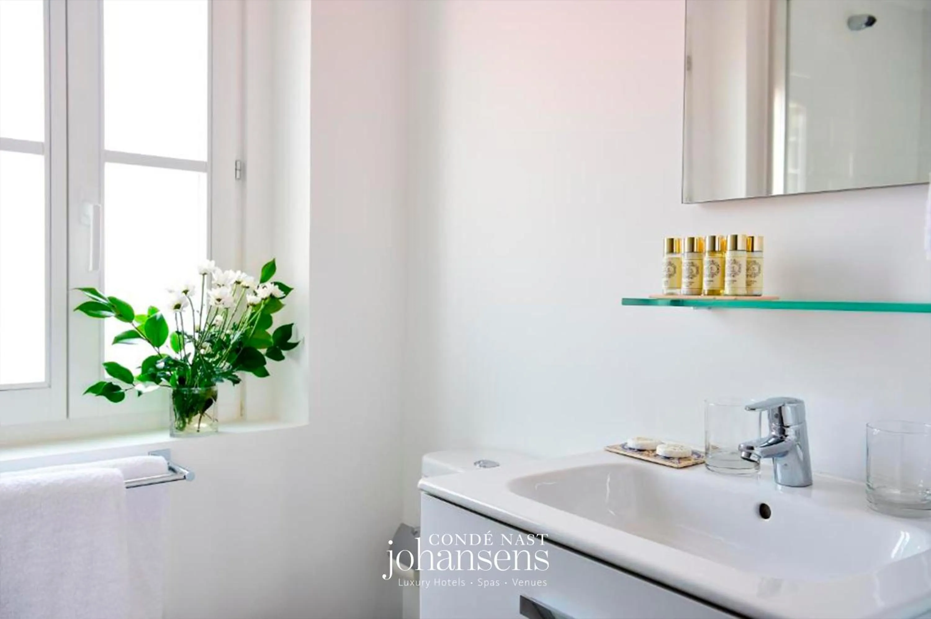 Bathroom in The Noble House - by Unlock Hotels