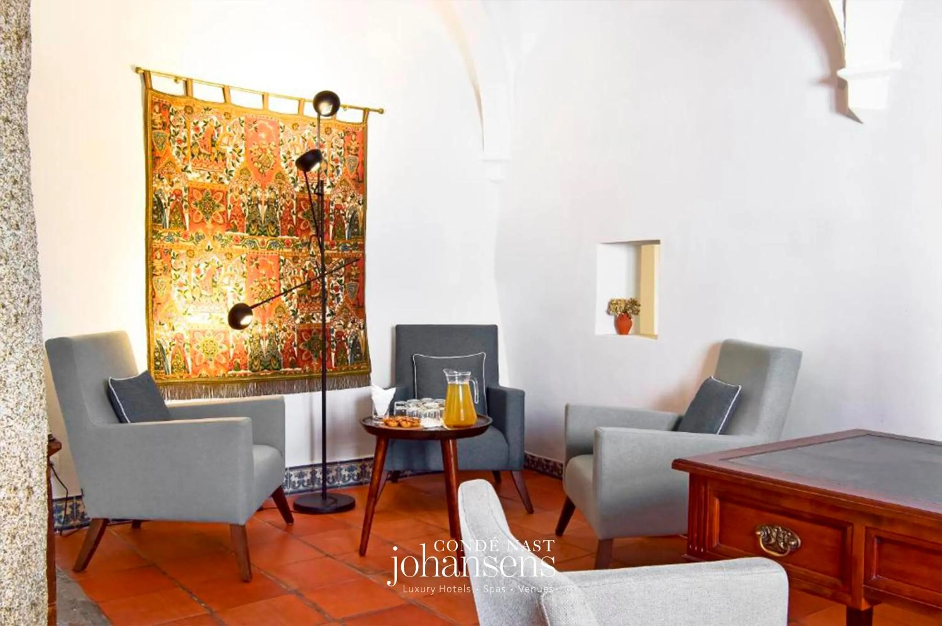 Living room in The Noble House - by Unlock Hotels