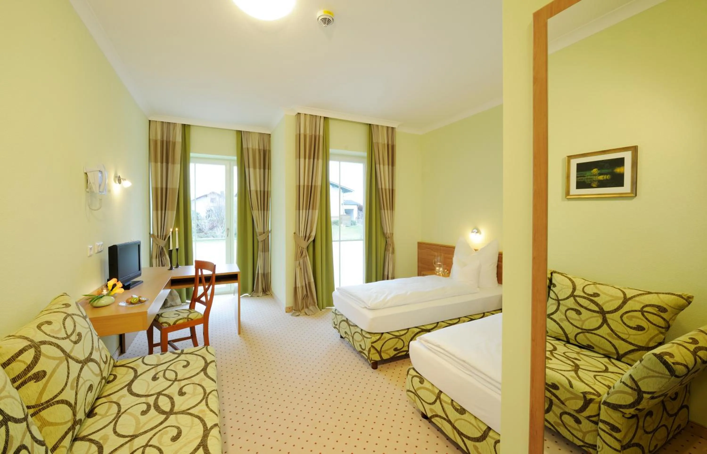 Living room, Bed in Hotel Inspiration Garni