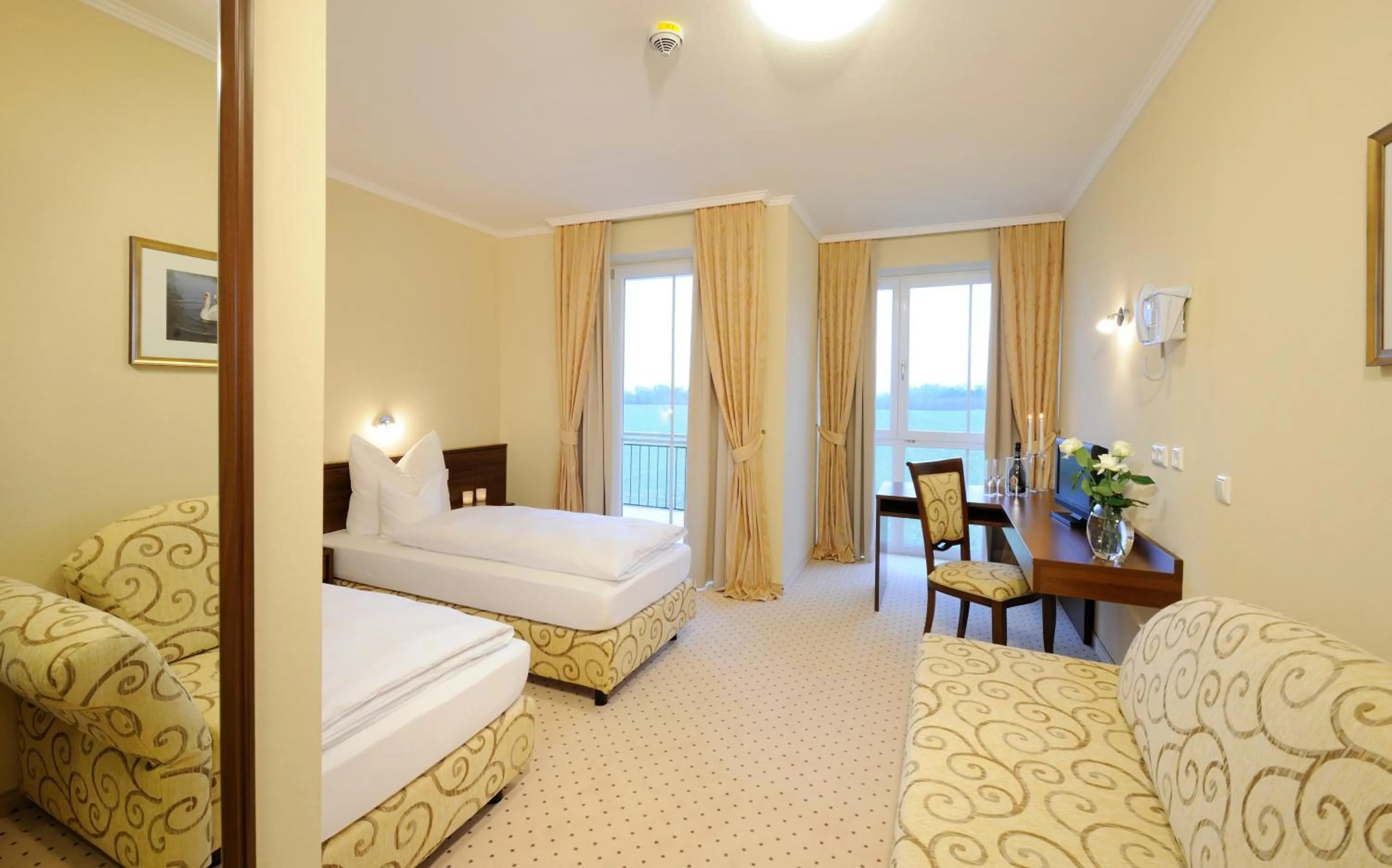 Living room, Bed in Hotel Inspiration Garni