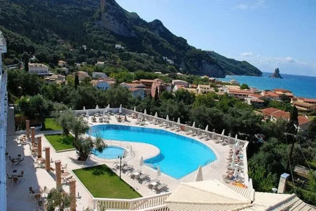 Area and facilities in Aloha Hotel