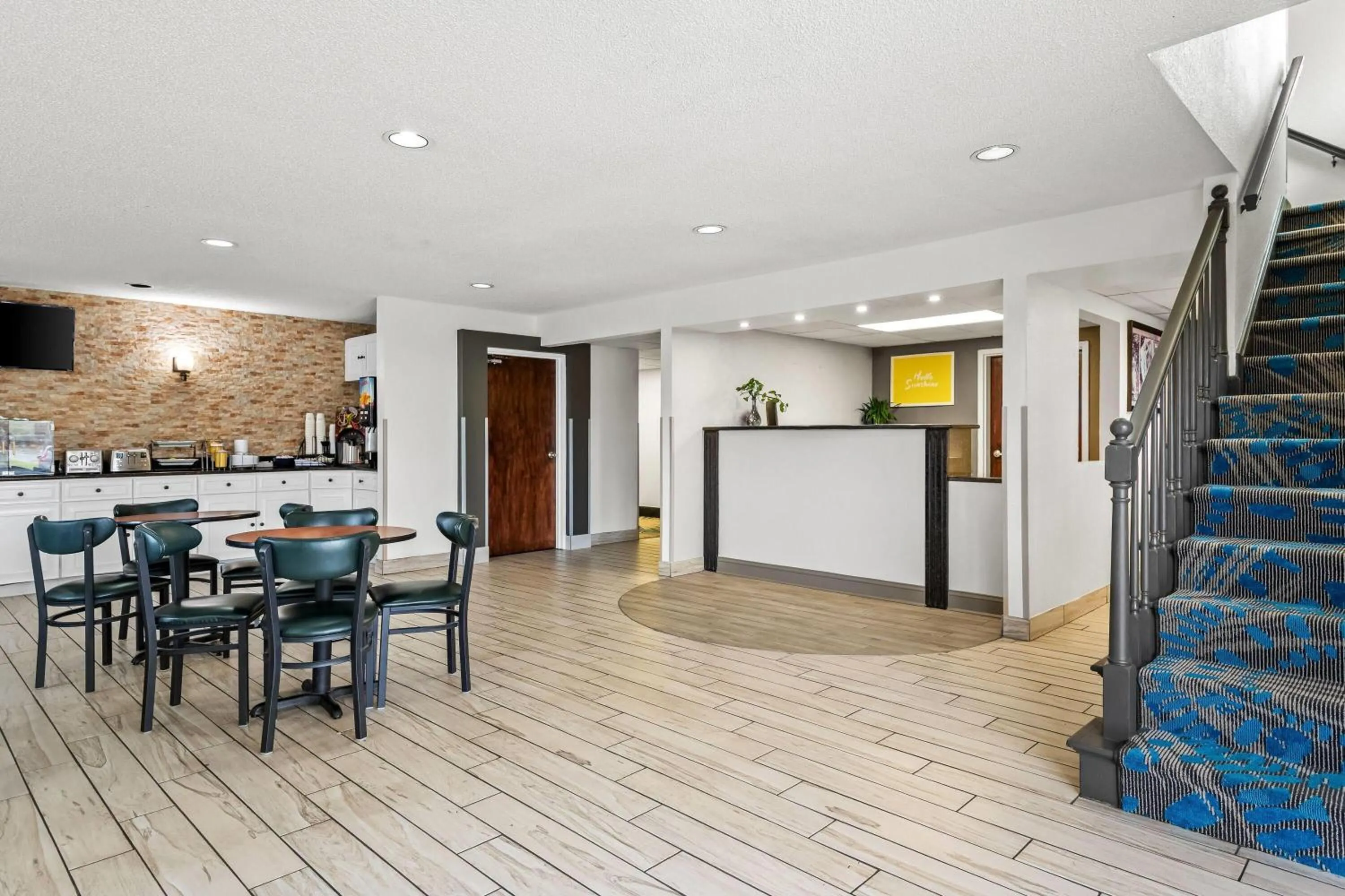 Lobby or reception in Days Inn by Wyndham Lancaster PA Dutch Country