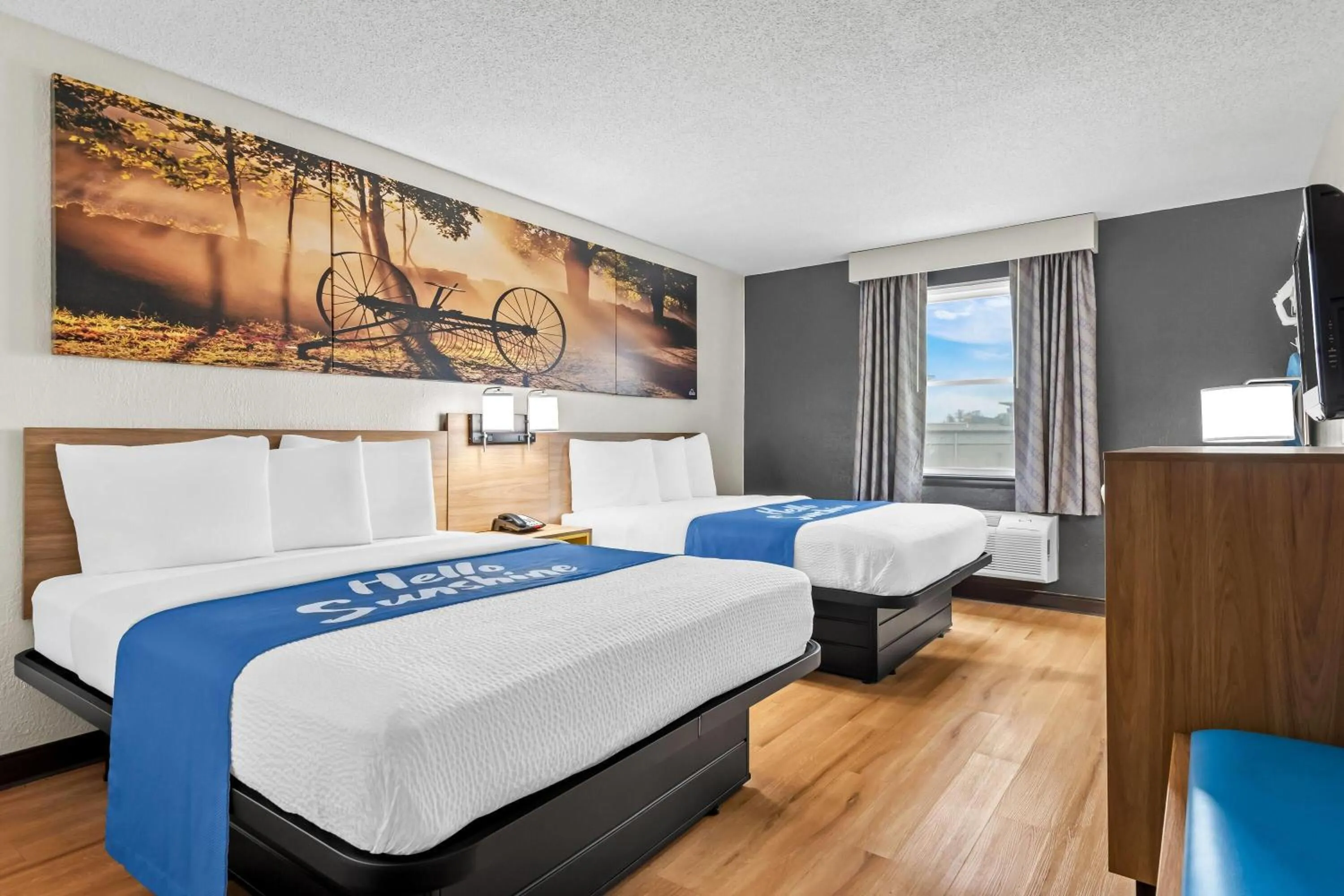 Bed in Days Inn by Wyndham Lancaster PA Dutch Country