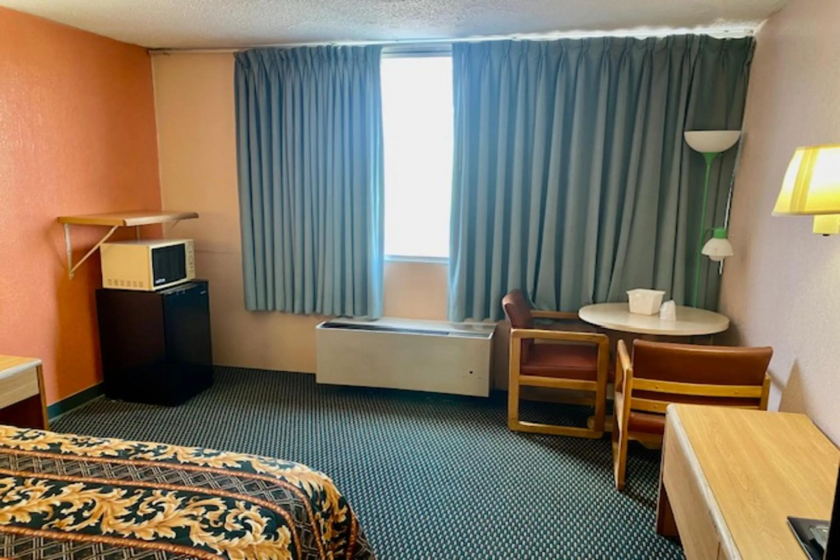 Bedroom, Bed in Red Carpet Inn & Suites Lima -Listing Partner