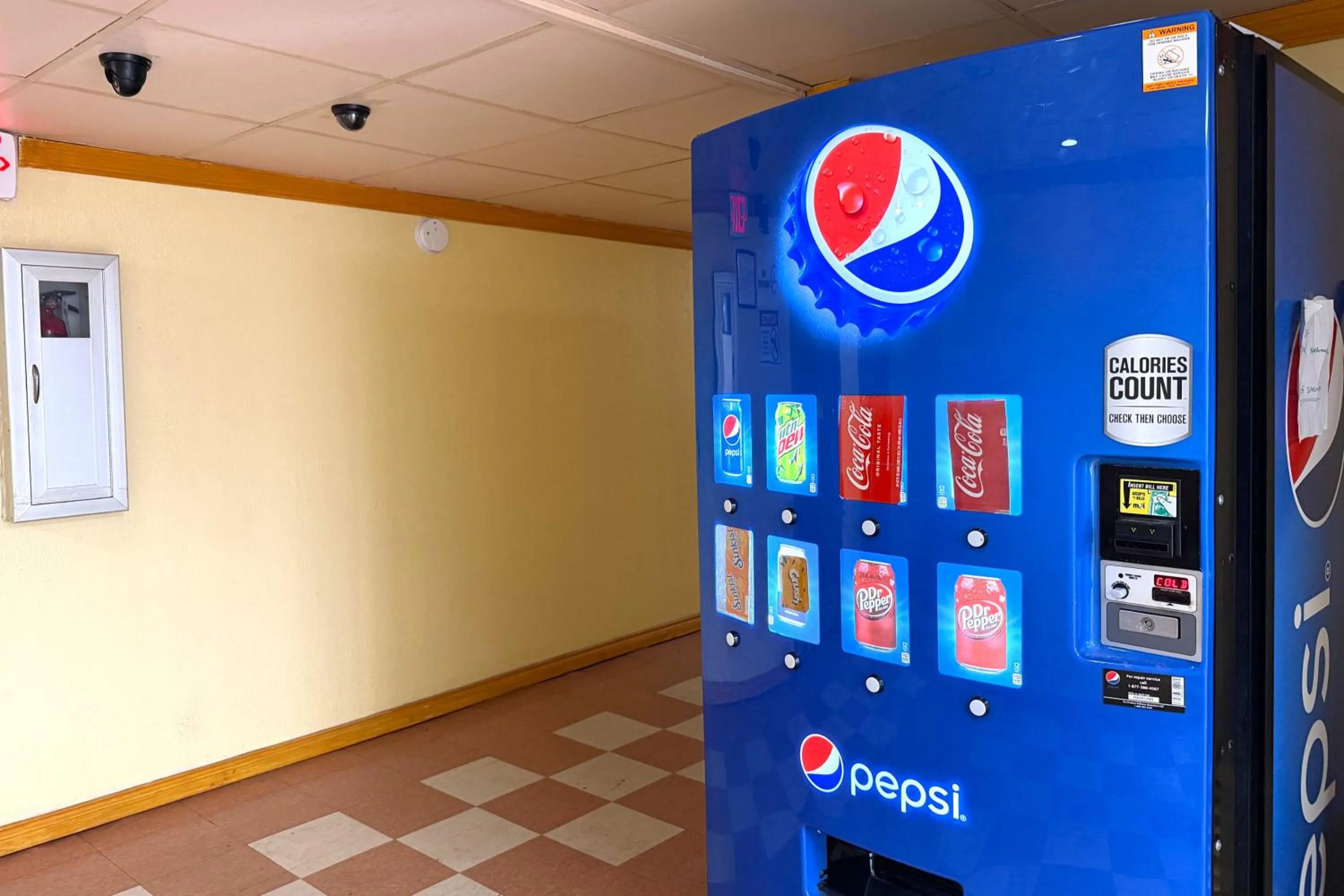 vending machine in Red Carpet Inn & Suites Lima -Listing Partner