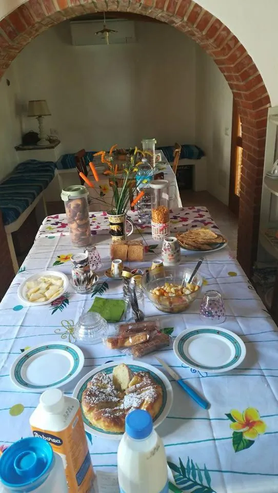 Communal lounge/ TV room in B&B DOMU INCANTO Sa Domu sarrabesa