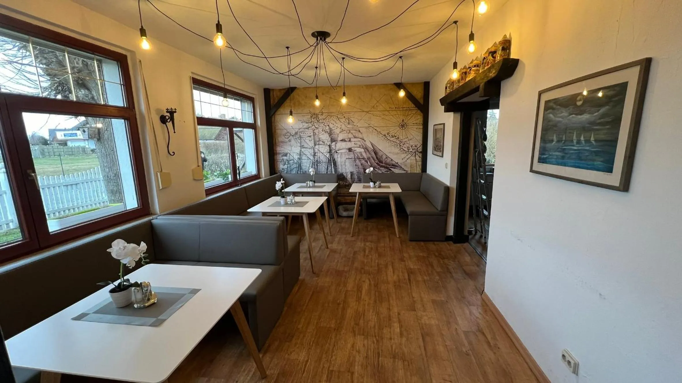 Restaurant/places to eat, Bed in Strand-Hotel Lobbe