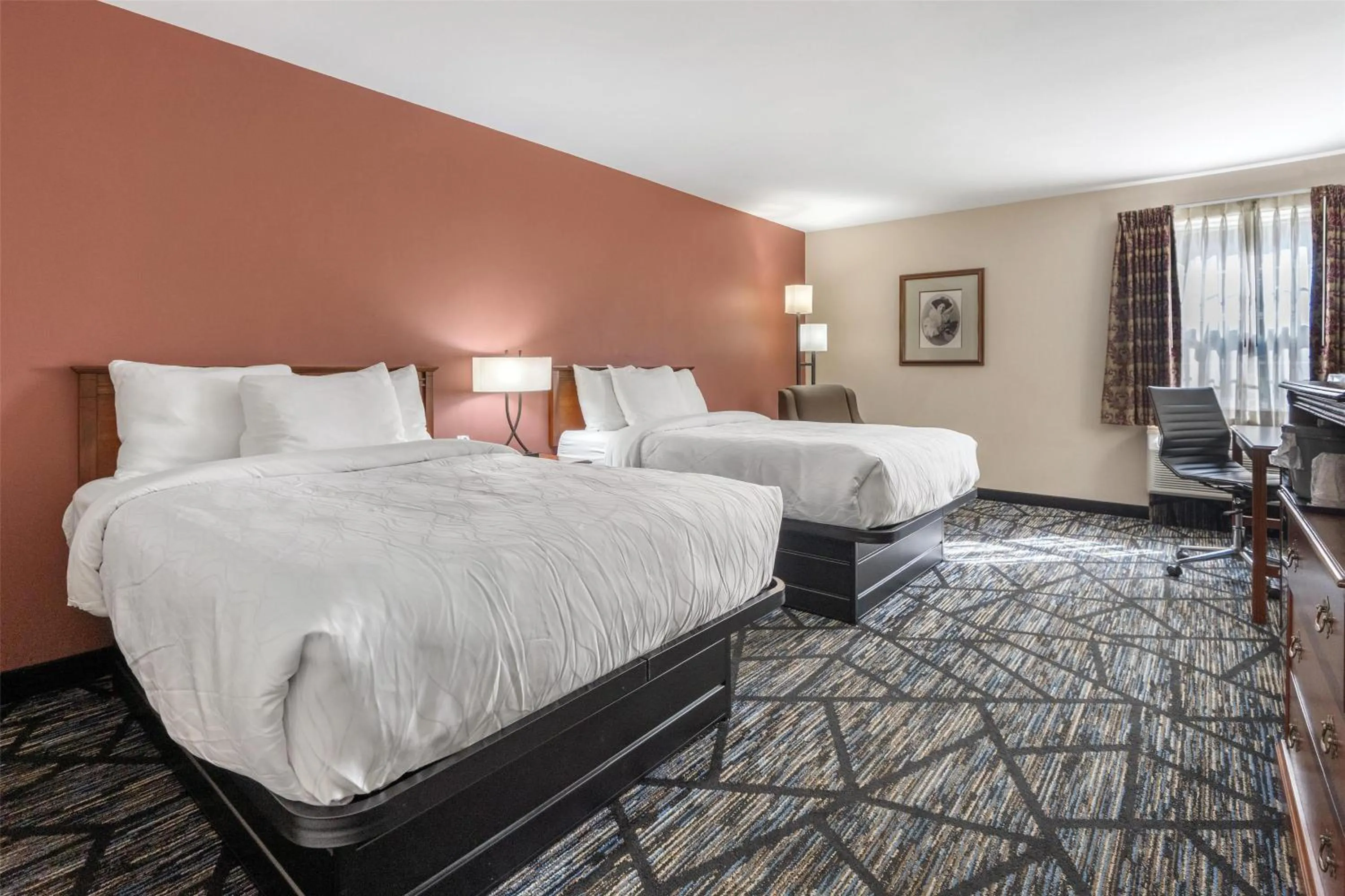 Bedroom, Bed in SureStay Plus Hotel by Best Western Auburn