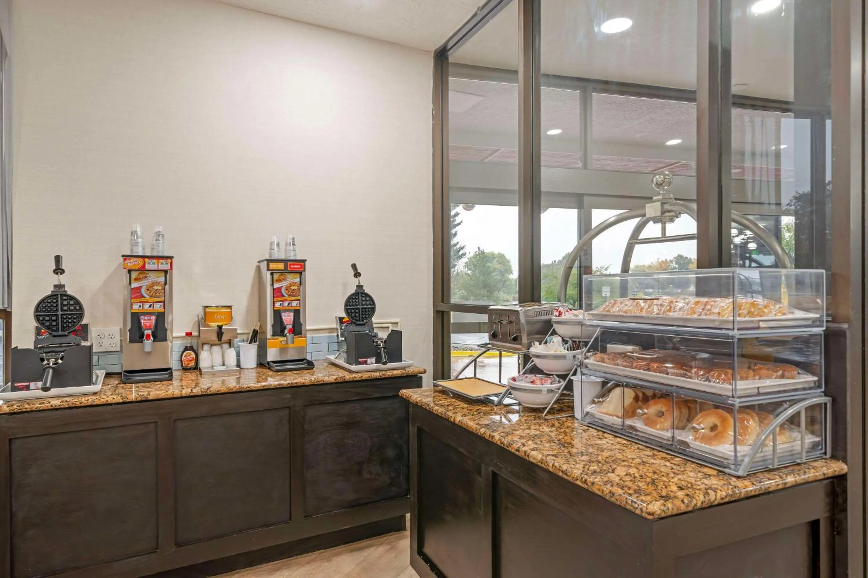 Breakfast in Comfort Suites Idaho Falls