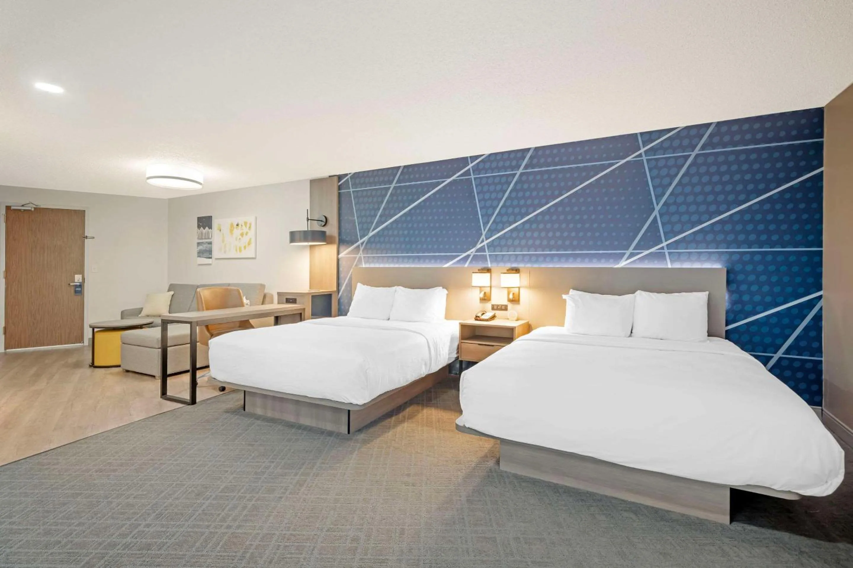 Bedroom, Bed in Comfort Suites Idaho Falls