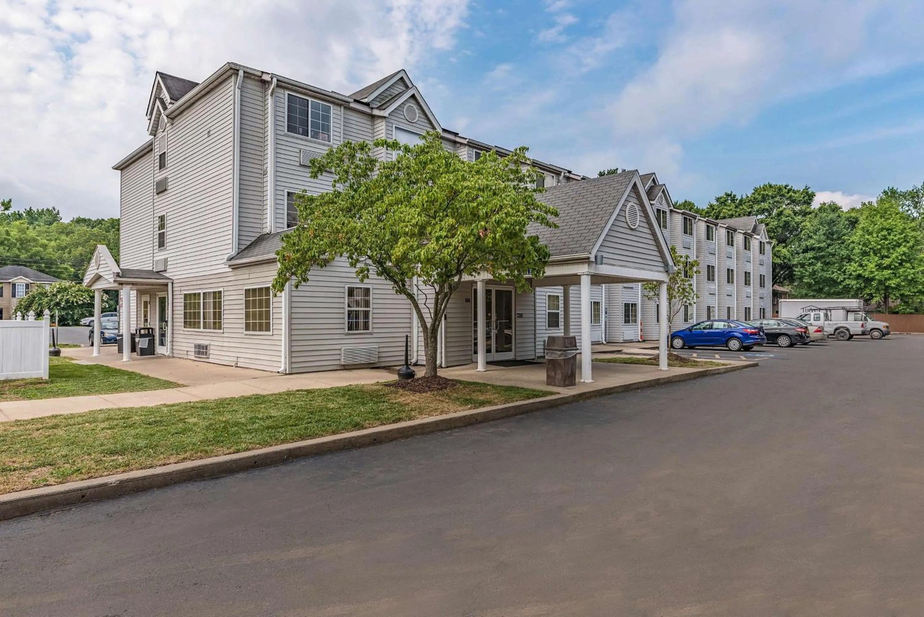 Property building in Motel 6-Charlotte, NC - University