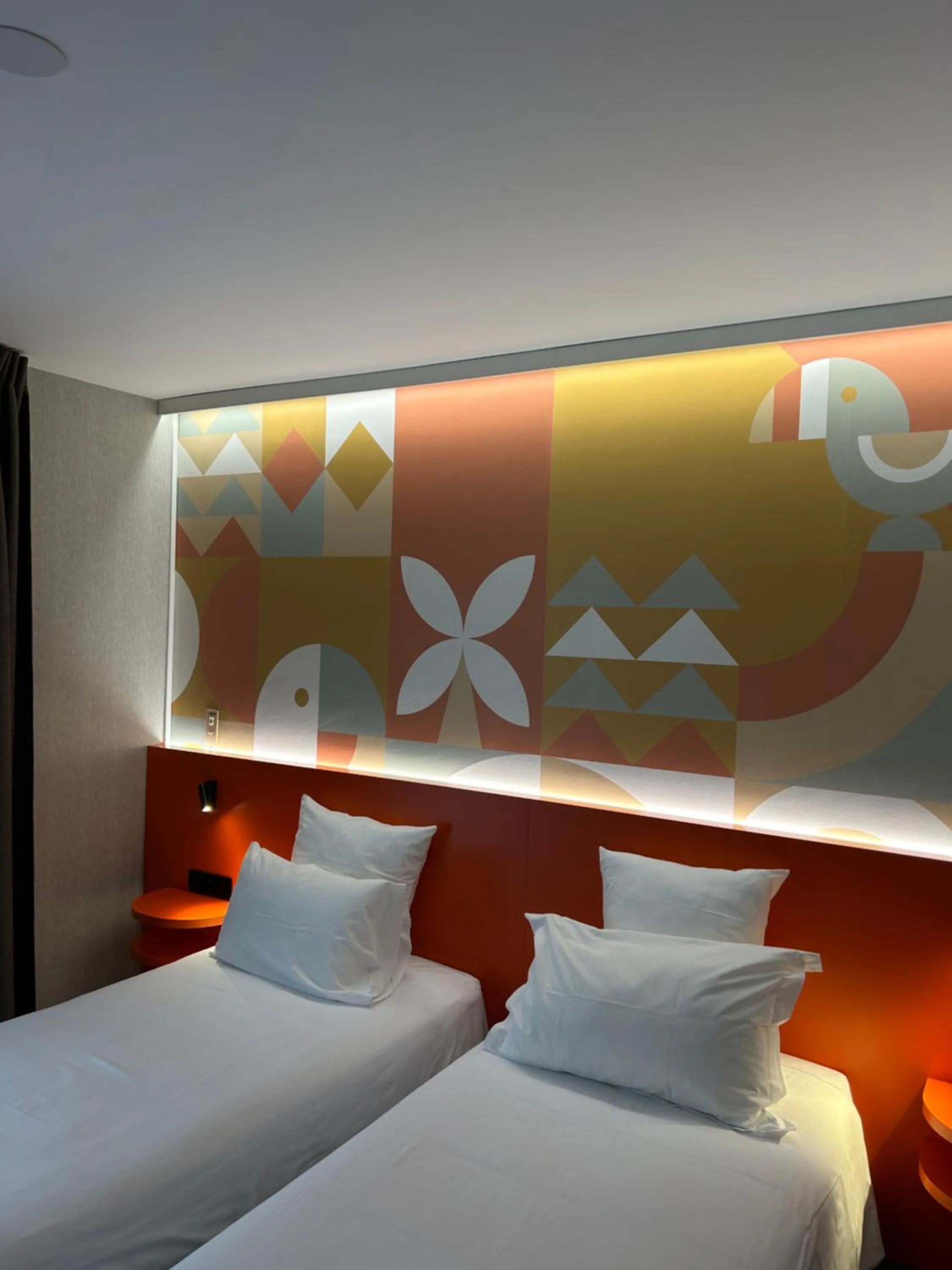 Bed in Cit'Hotel L'Etape