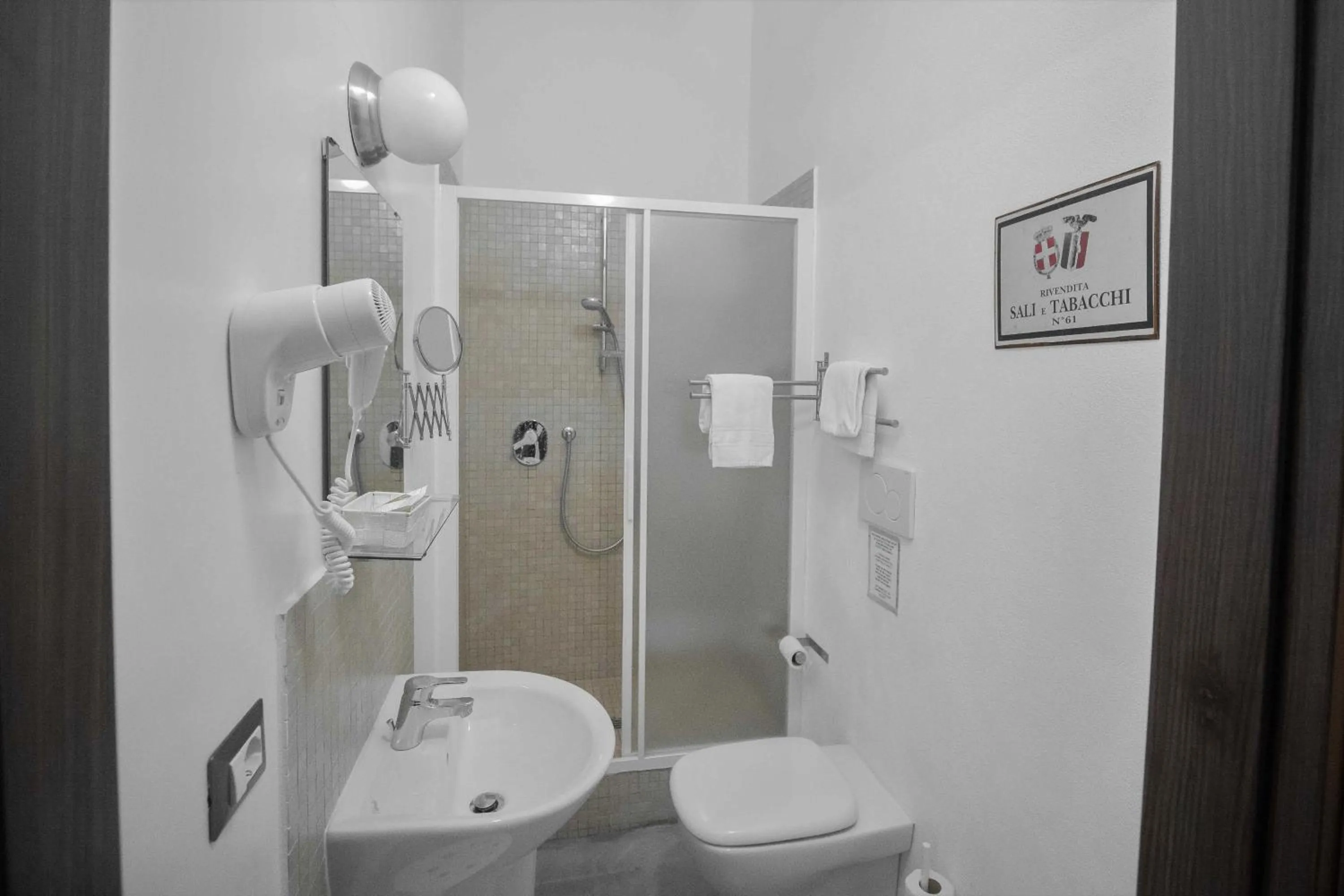 Shower in Porta Marina