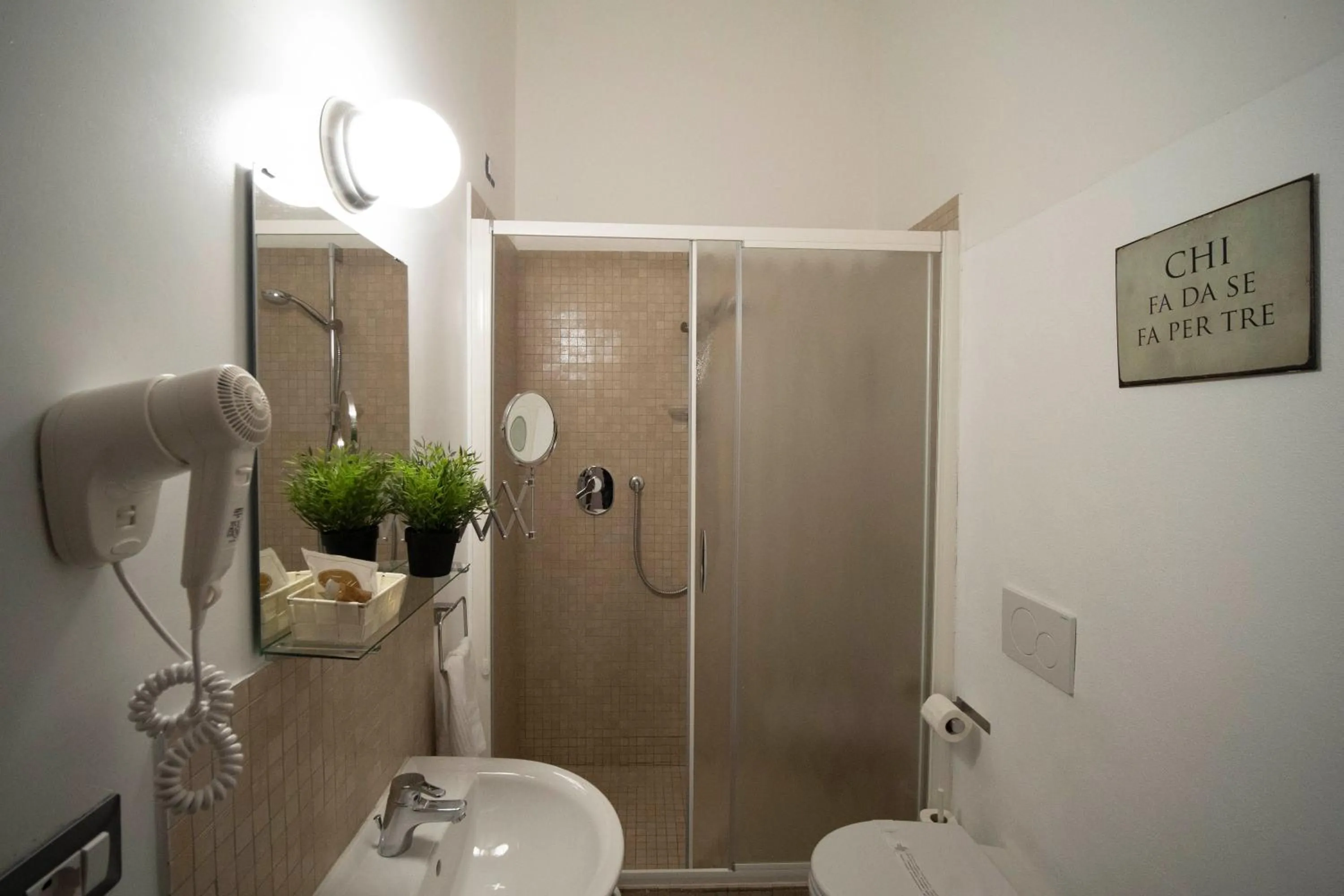 Shower in Porta Marina