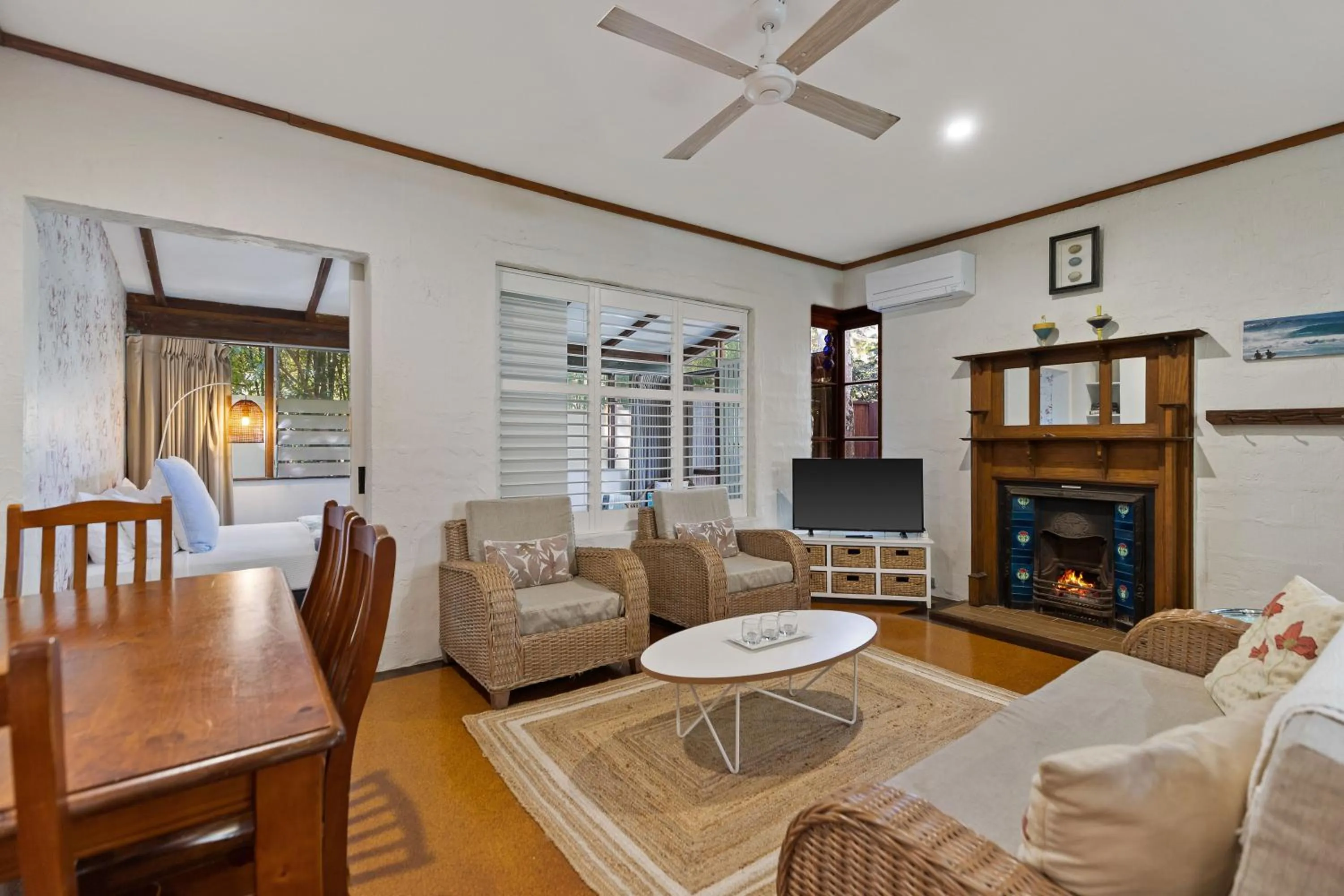 Dining area in Garden Burees
