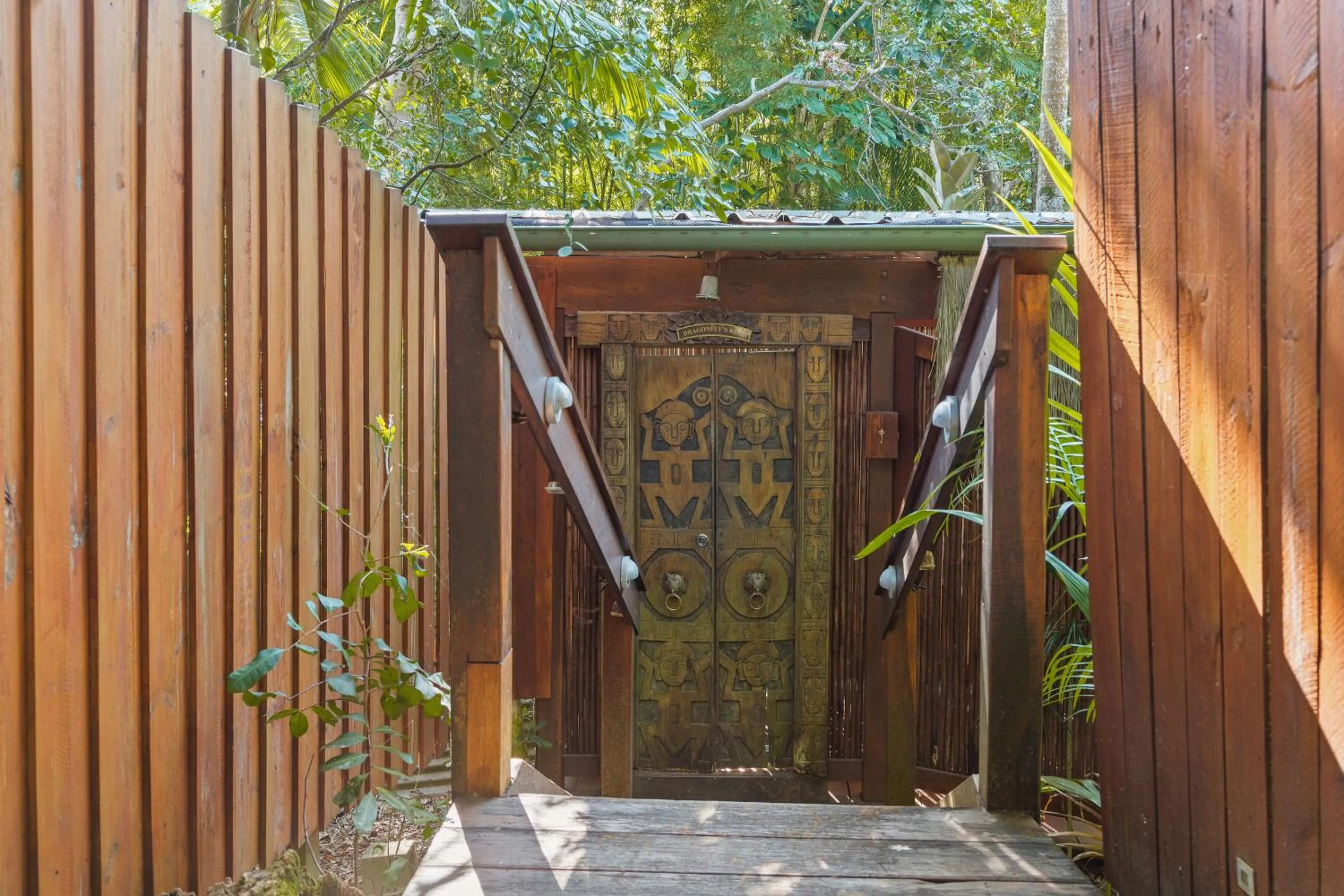 Facade/entrance in Garden Burees