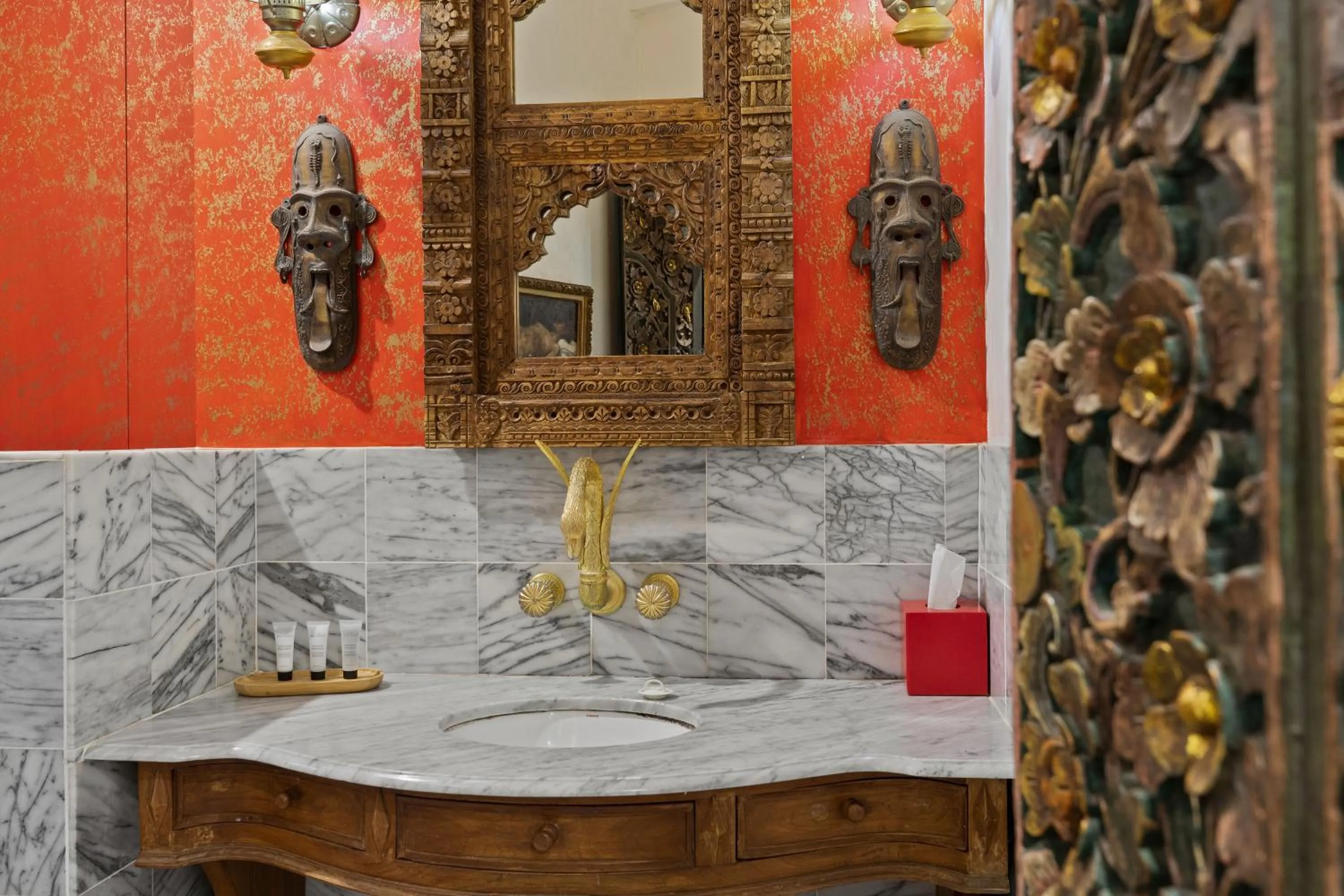 Bathroom in Garden Burees