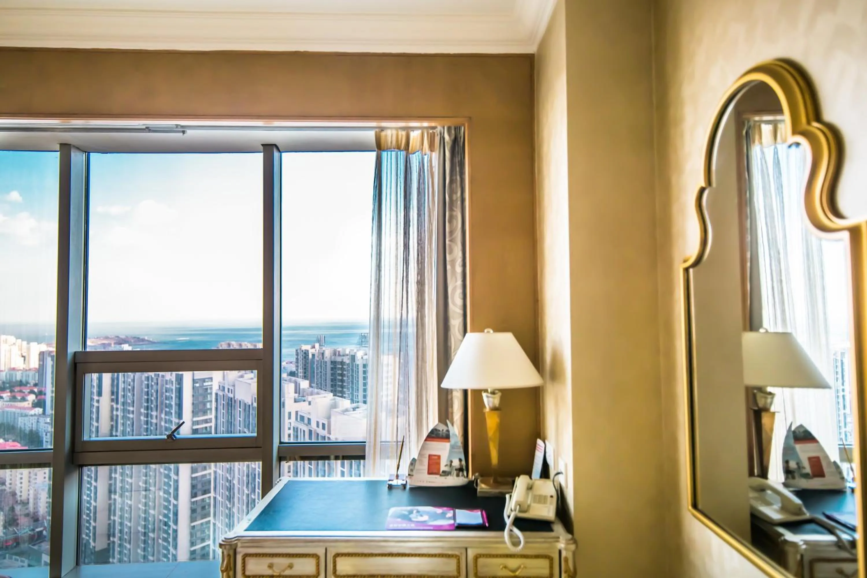 Photo of the whole room in Crowne Plaza Qingdao by IHG