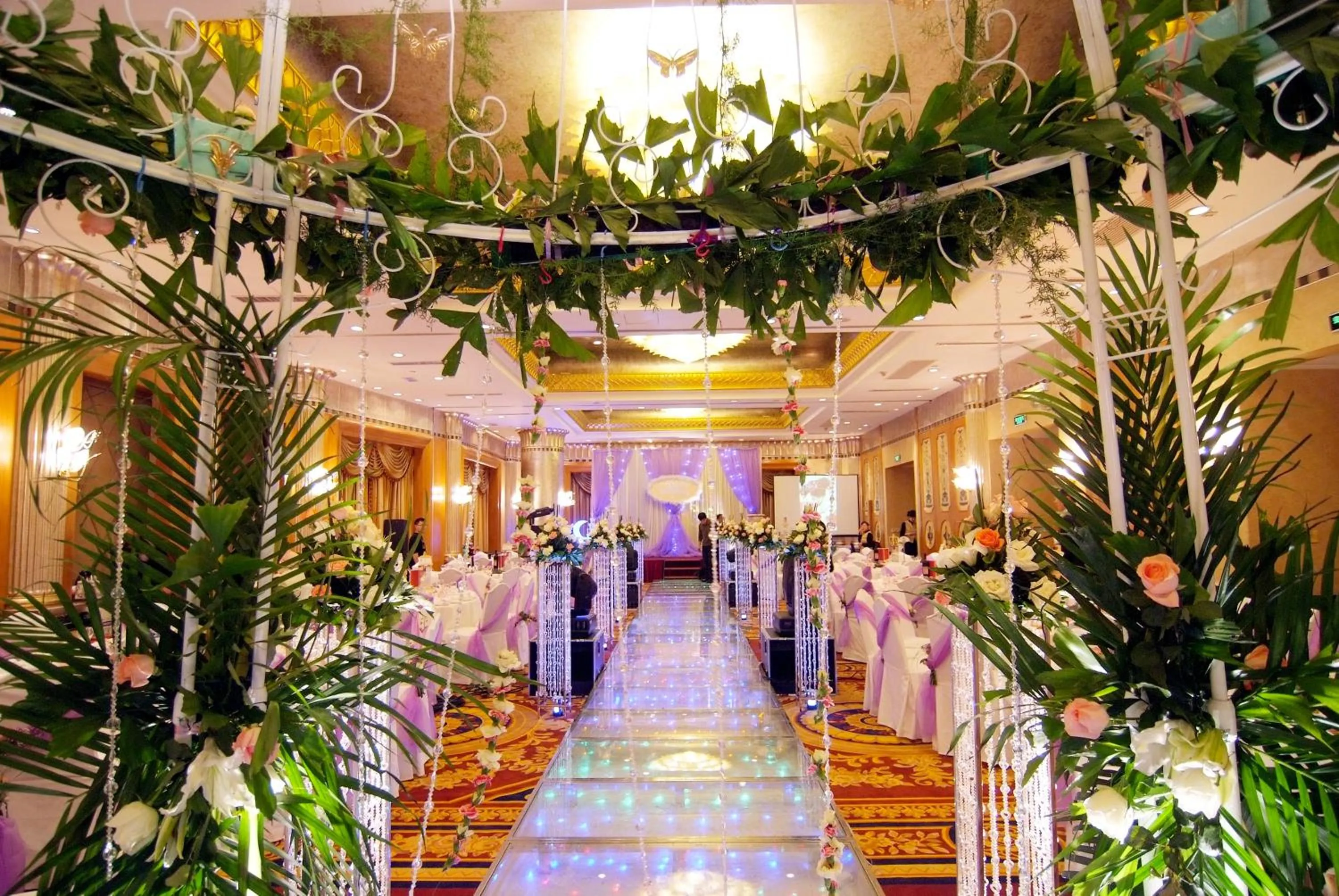 Meeting/conference room in Crowne Plaza Qingdao by IHG