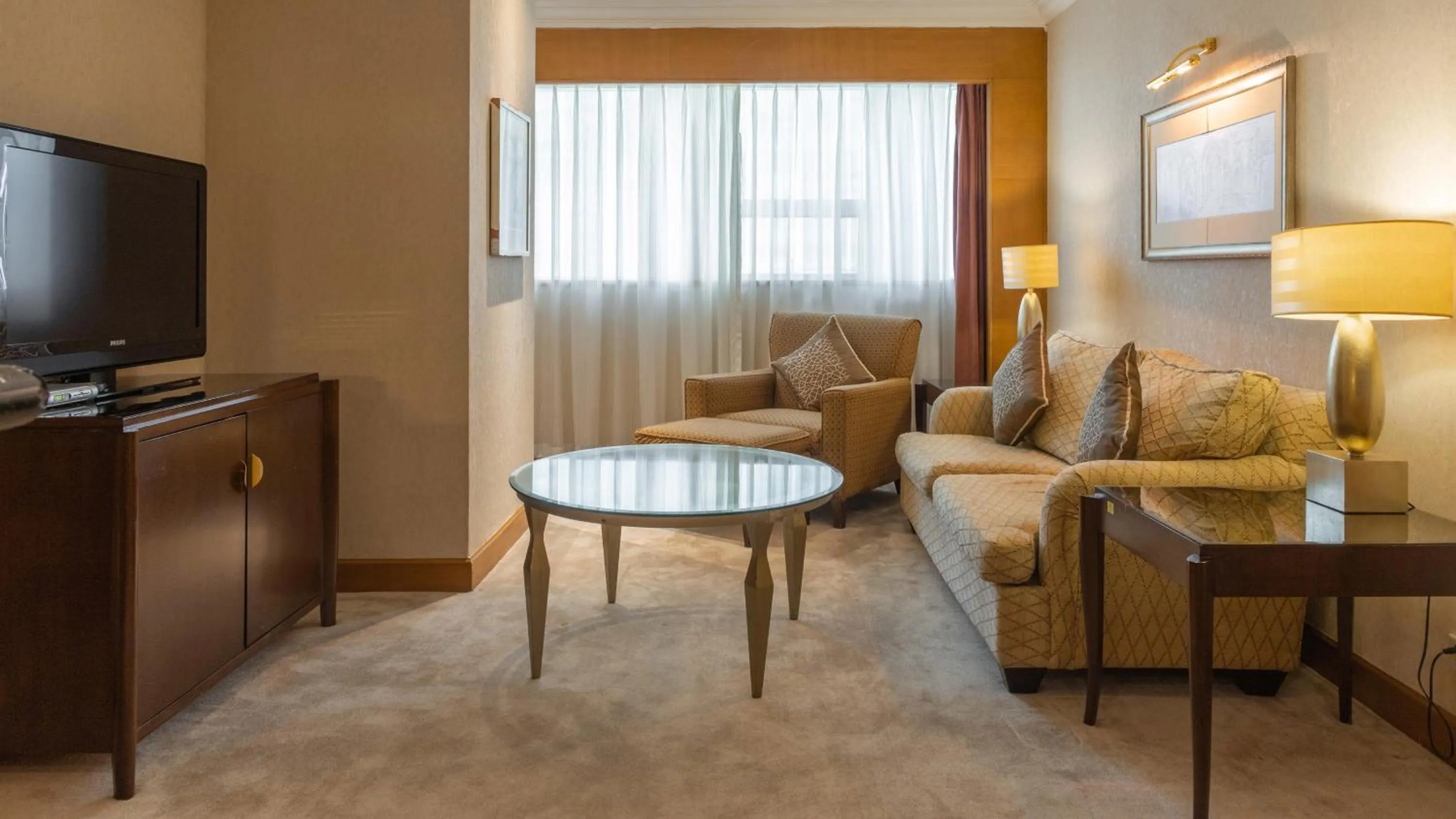Photo of the whole room in Crowne Plaza Qingdao by IHG