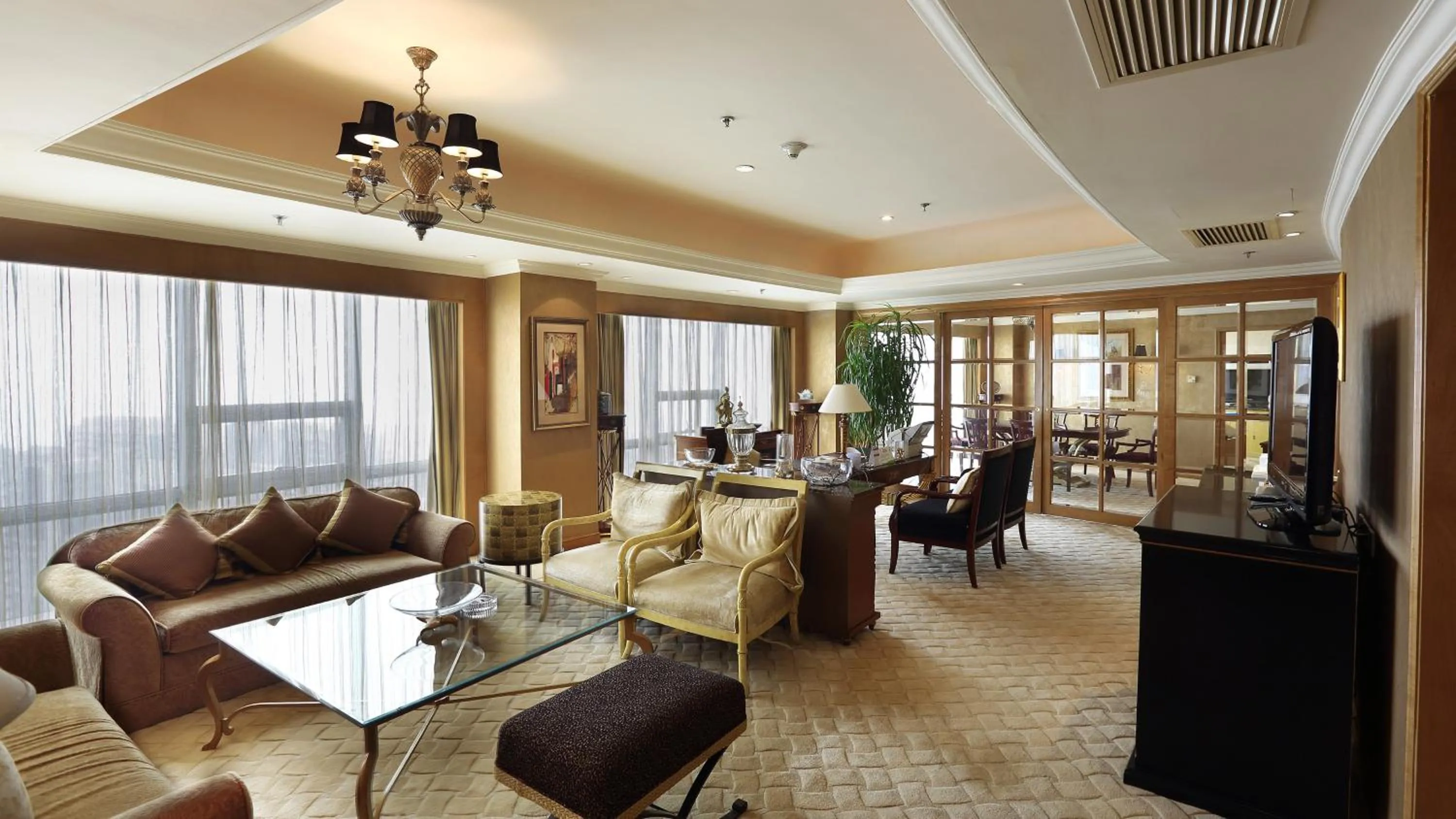 Photo of the whole room in Crowne Plaza Qingdao by IHG