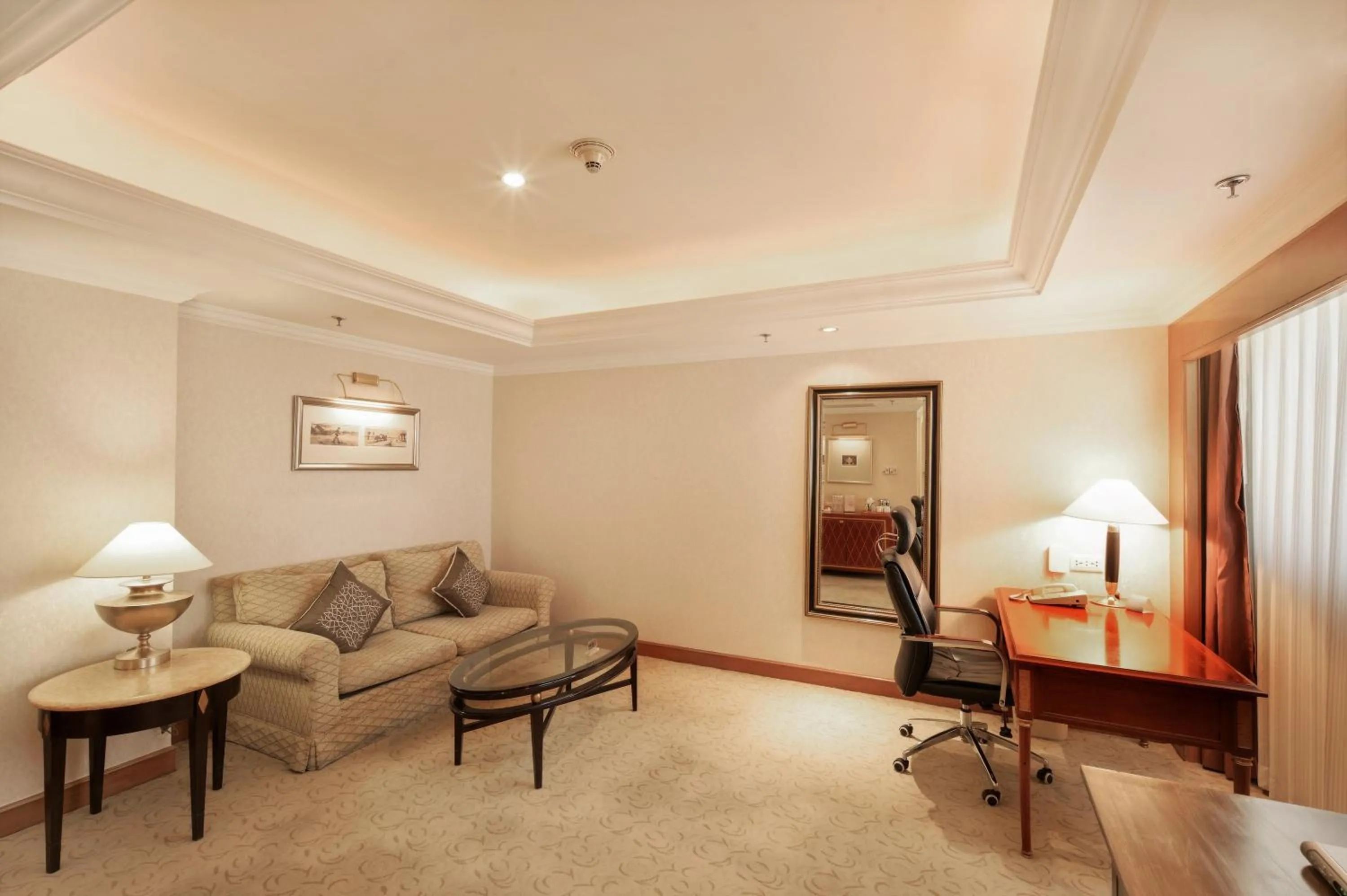 Photo of the whole room in Crowne Plaza Qingdao by IHG