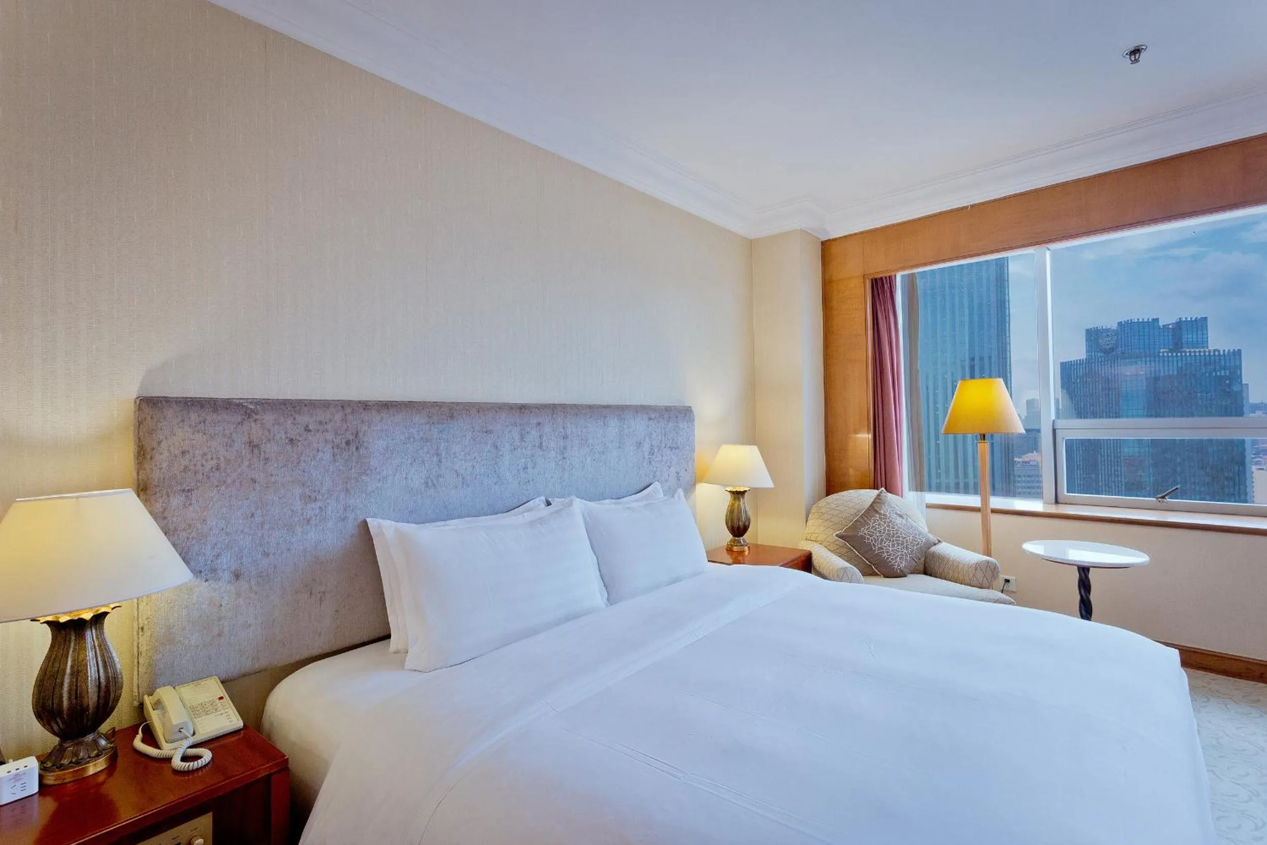 Bed in Crowne Plaza Qingdao by IHG