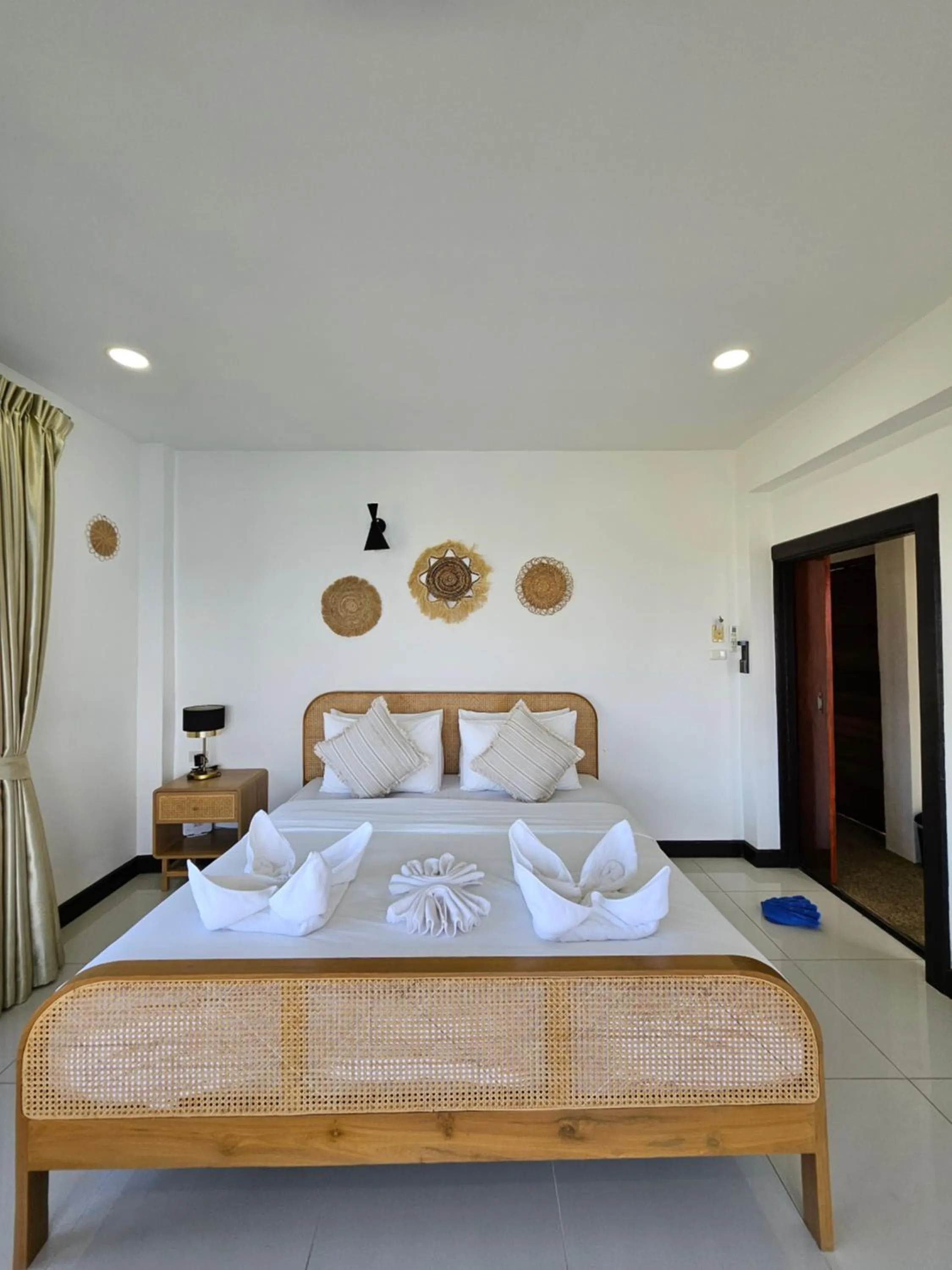 Bed in Phangan Utopia Resort